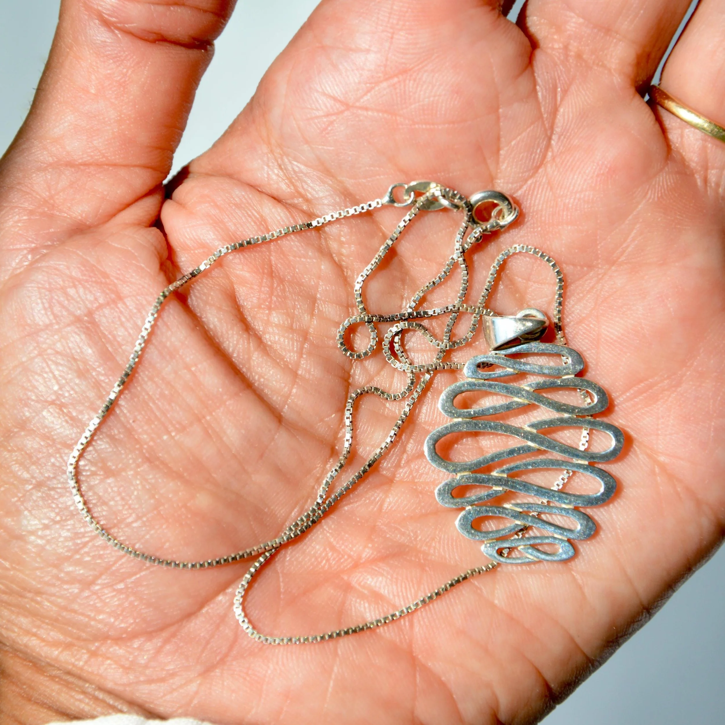 https://i.etsystatic.com/21152721/r/il/24c00e/8224616068/il_fullxfull.8224616068_j94w.jpg