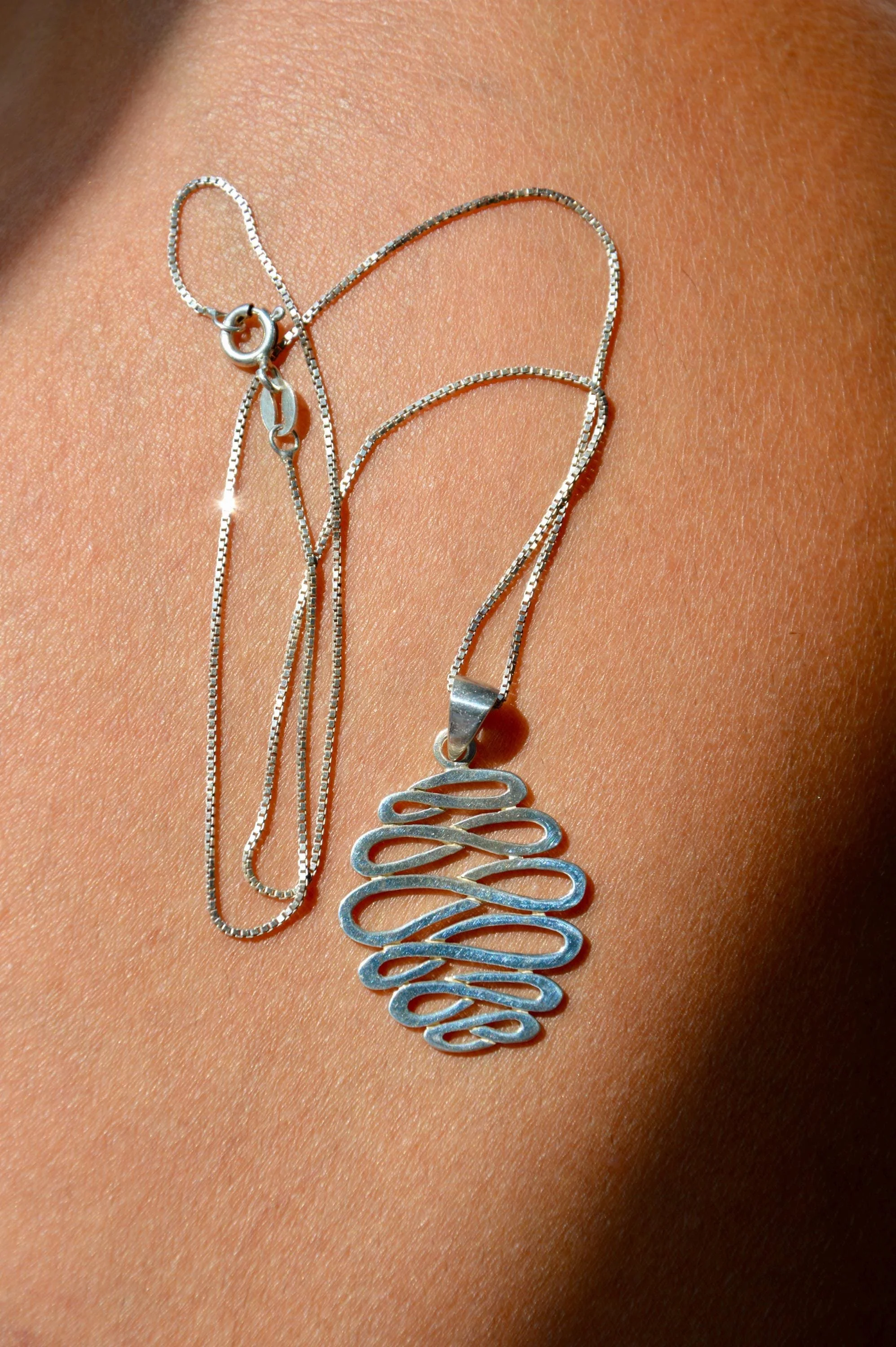 https://i.etsystatic.com/21152721/r/il/75fec2/8272533333/il_fullxfull.8272533333_e12z.jpg