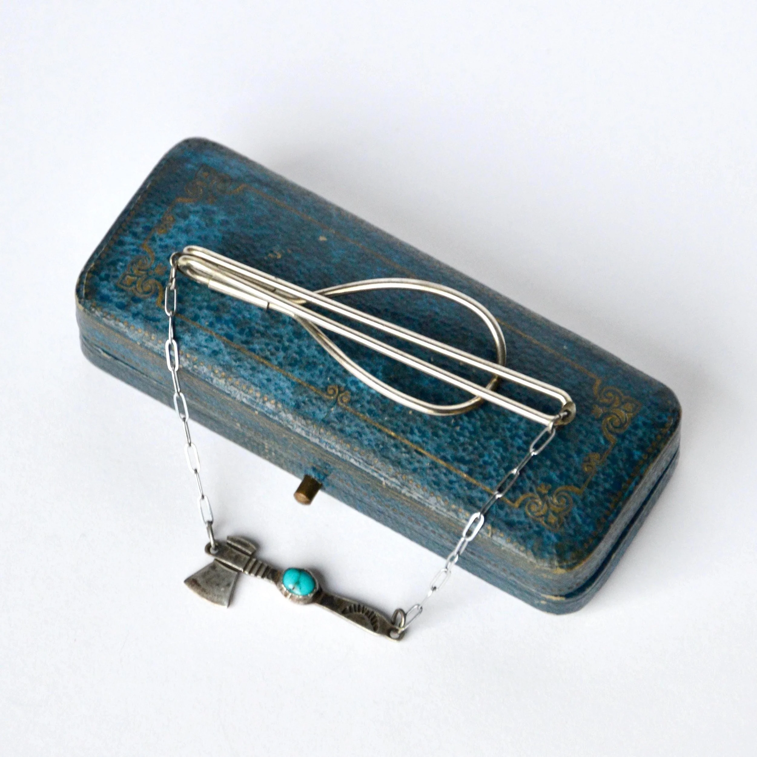 https://i.etsystatic.com/21152721/r/il/a65e60/7767760555/il_fullxfull.7767760555_hr9l.jpg