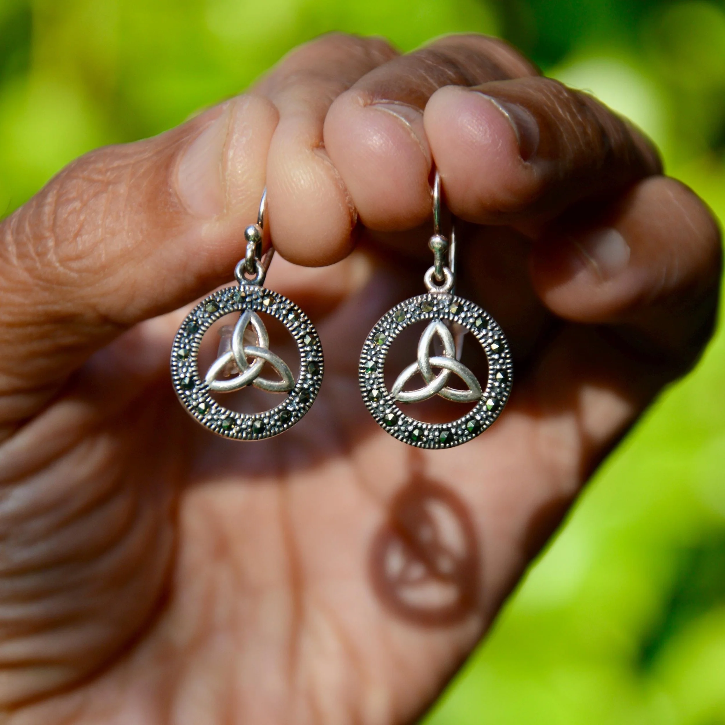 https://i.etsystatic.com/21152721/r/il/69a4db/8237097481/il_fullxfull.8237097481_35zg.jpg
