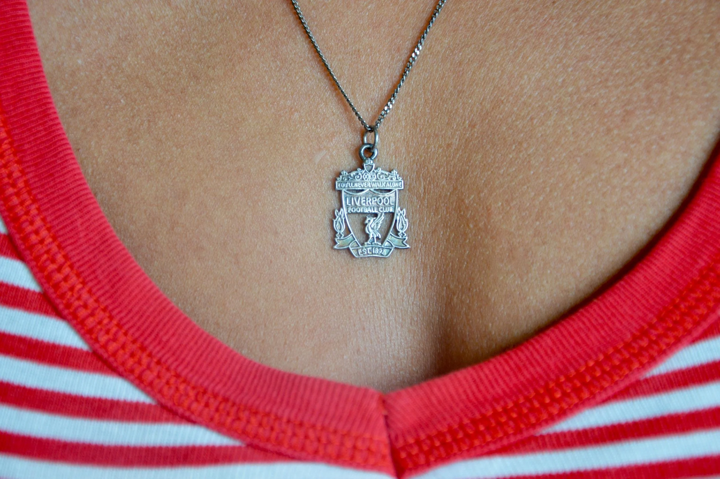 https://i.etsystatic.com/21152721/r/il/206413/8233927191/il_fullxfull.8233927191_8ki7.jpg