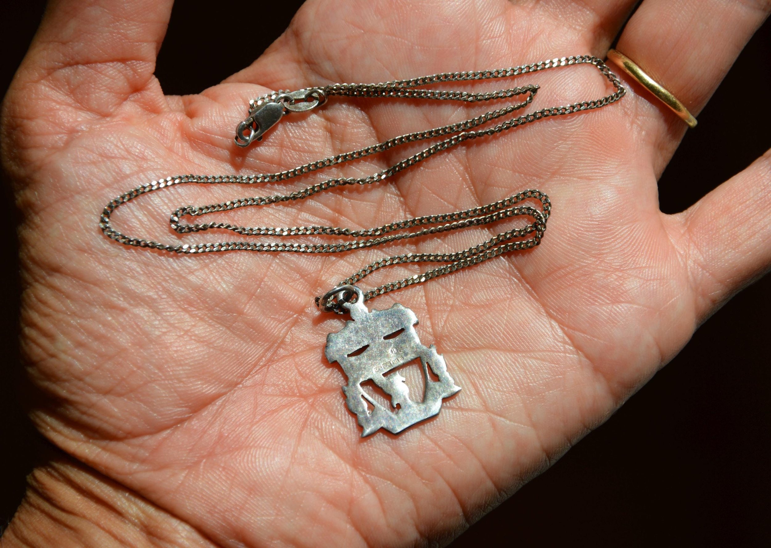 https://i.etsystatic.com/21152721/r/il/af1666/8185999072/il_fullxfull.8185999072_cbnp.jpg