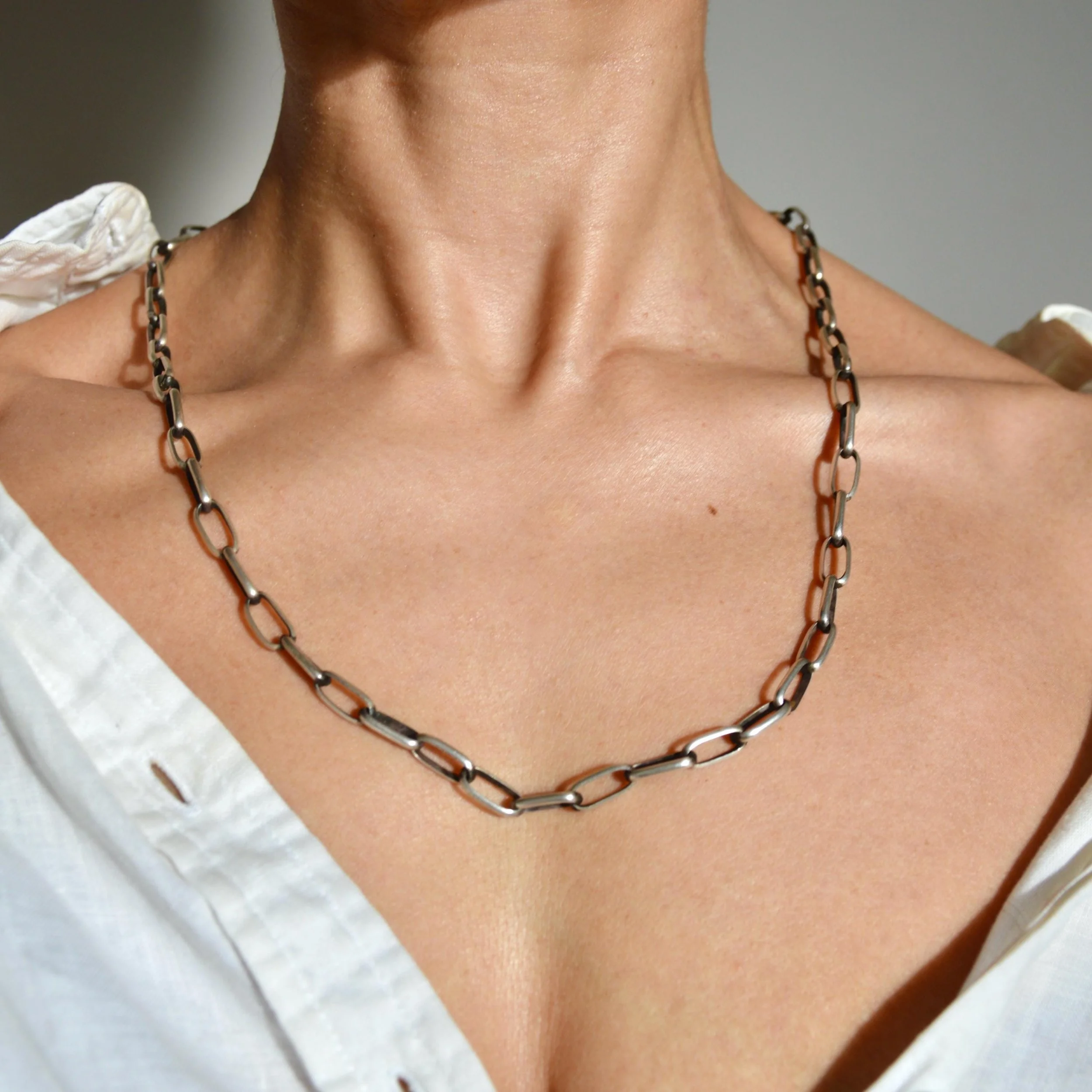 https://i.etsystatic.com/21152721/r/il/4ae669/7661624076/il_fullxfull.7661624076_9x0x.jpg