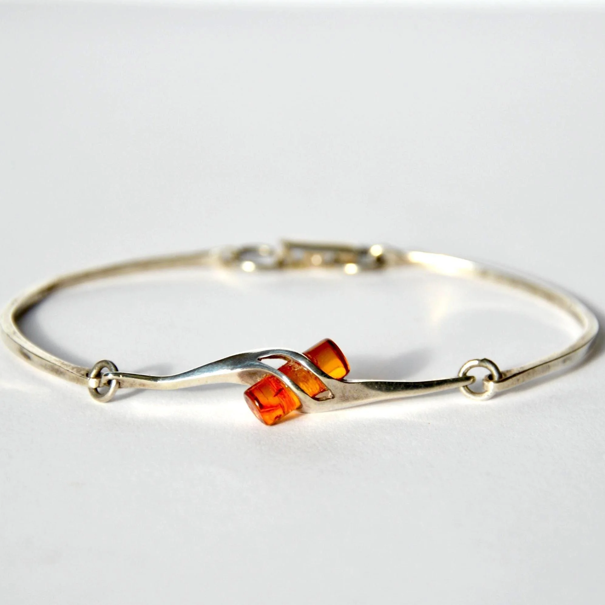 https://i.etsystatic.com/21152721/r/il/ce5e01/7704014209/il_fullxfull.7704014209_tm6x.jpg