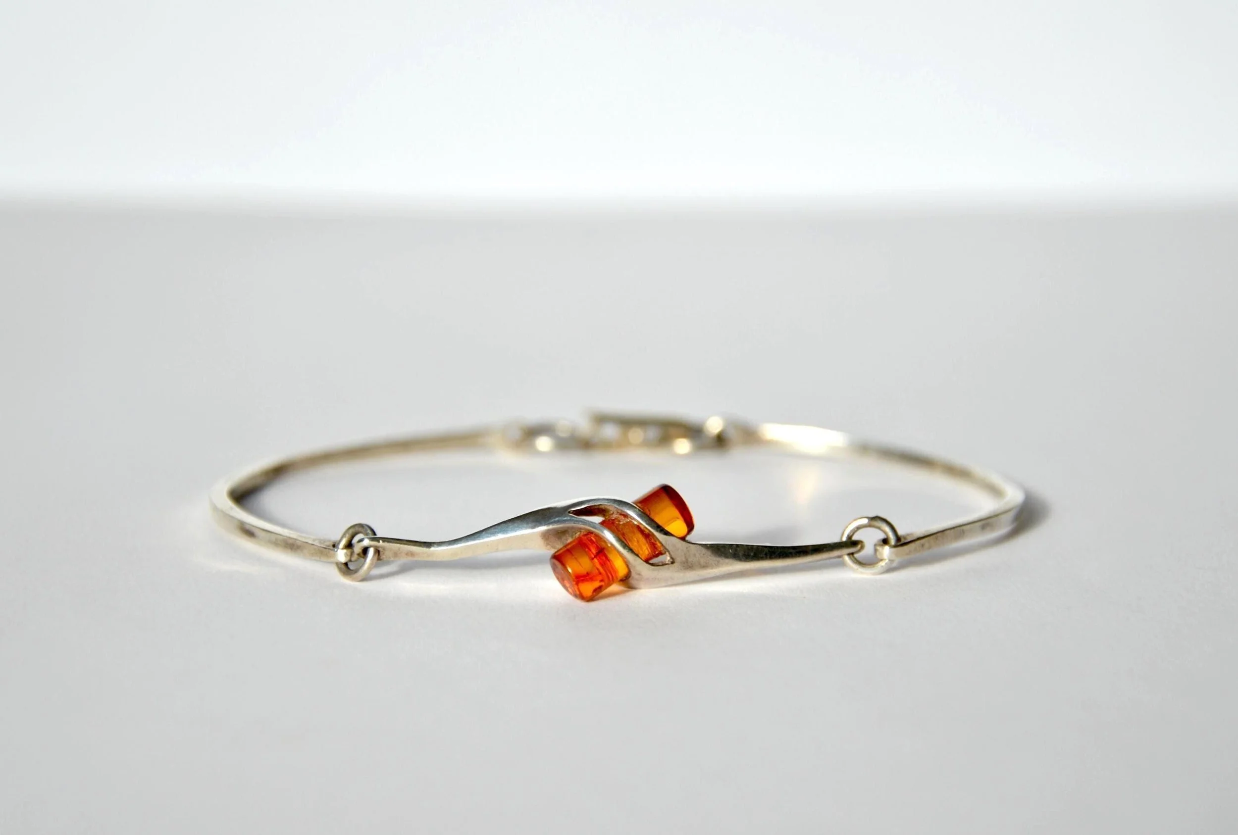 https://i.etsystatic.com/21152721/r/il/ed68c4/7704007963/il_fullxfull.7704007963_3s1r.jpg