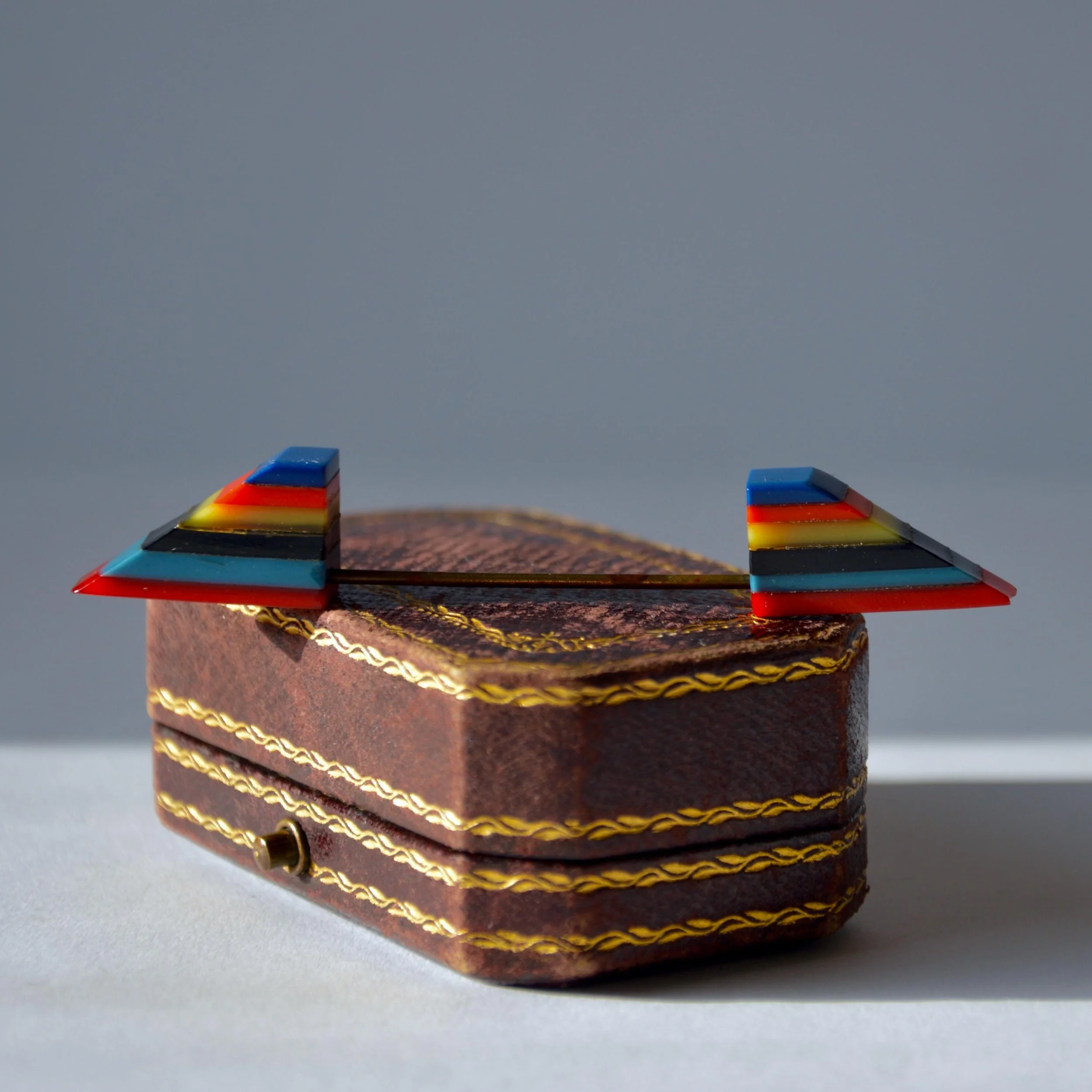 https://i.etsystatic.com/21152721/r/il/61f075/7652859484/il_fullxfull.7652859484_spwk.jpg