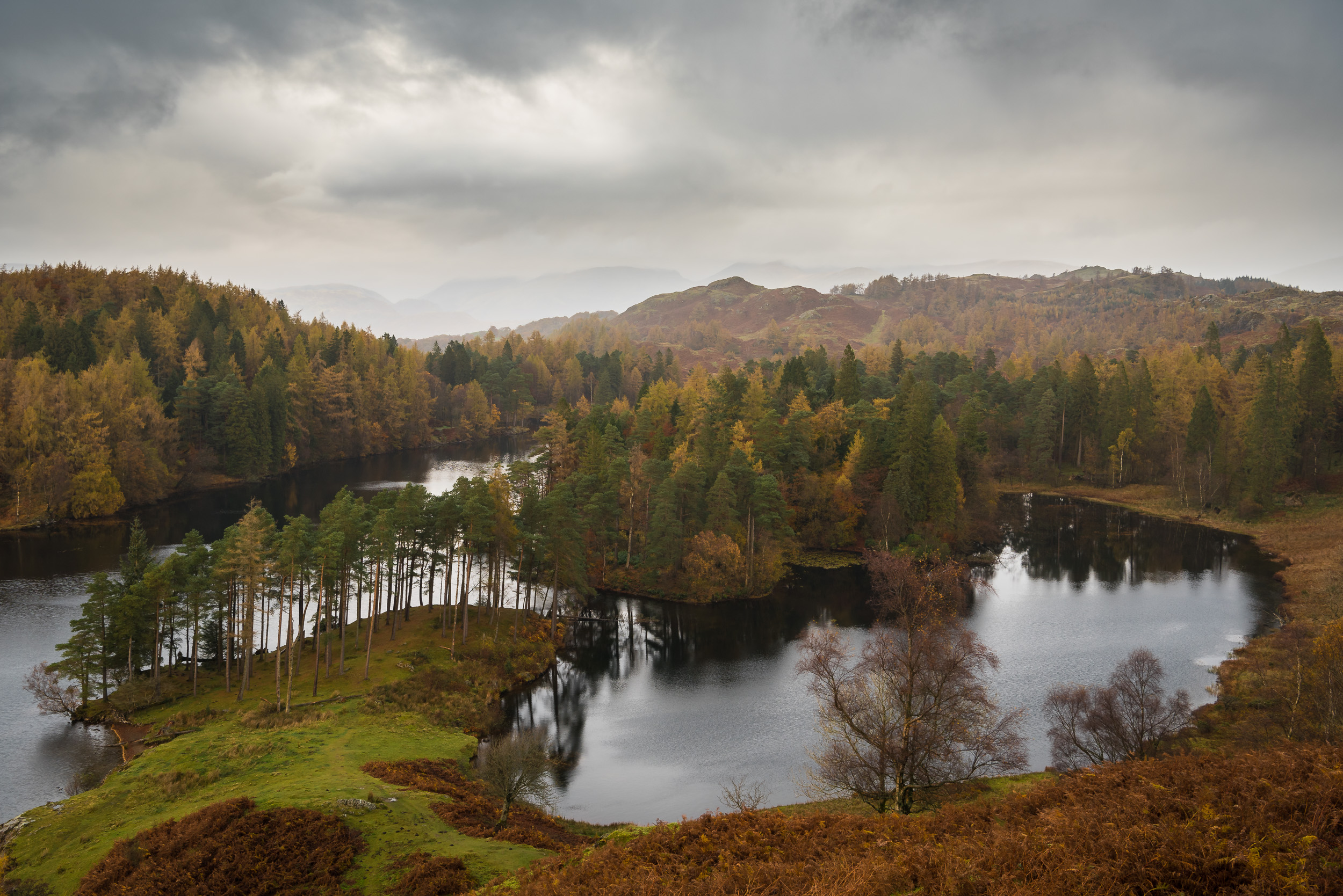 This scene just need a splash of light on the trees but it wasn't to be.
