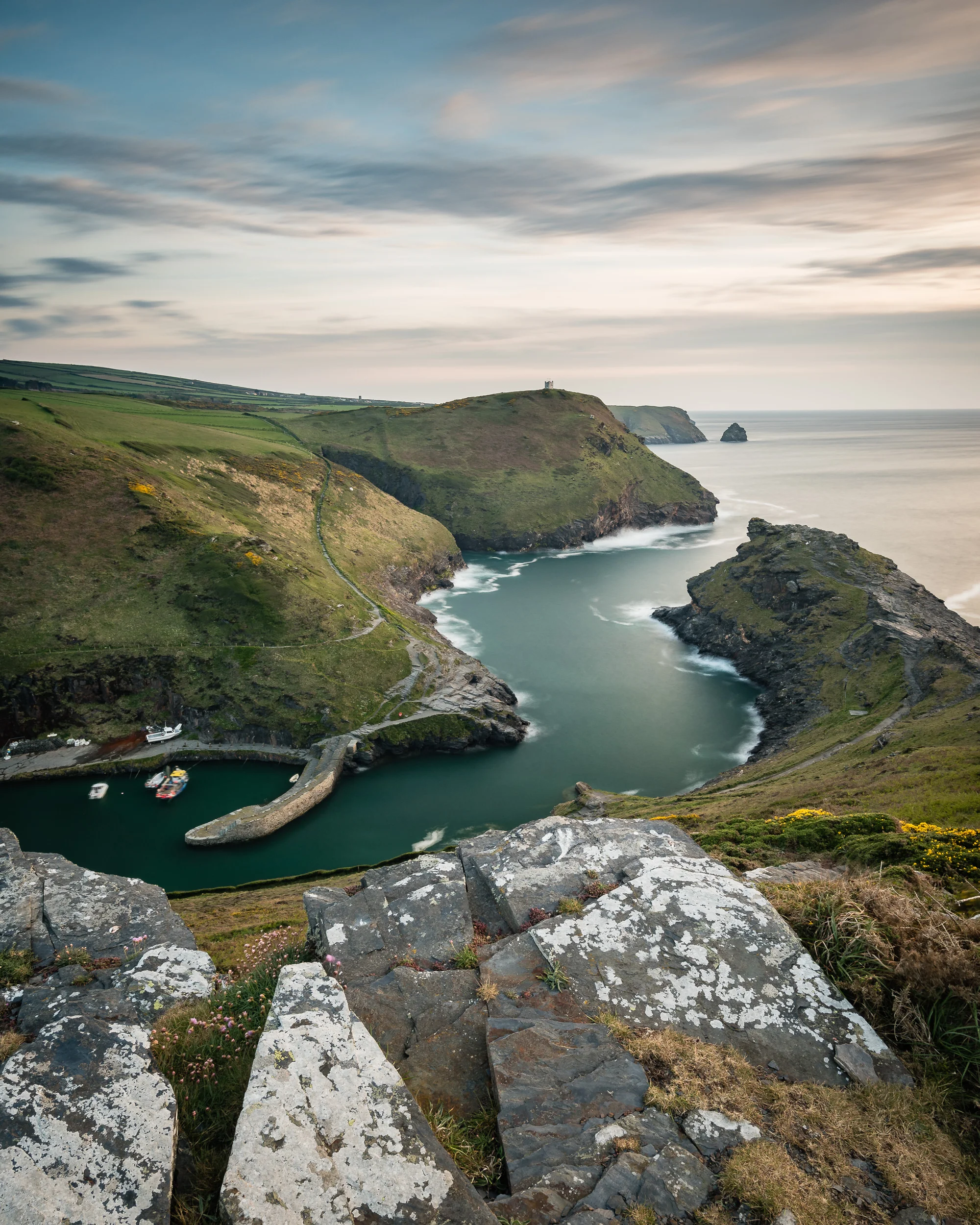 Nikon D750, Nikkor 16-35mm f/4 @ 20mm, f/13, 30 secs, ISO 100, Lee Filters Circular Polariser, Lee Filters 0.6 ND Grad, 4:5 crop.