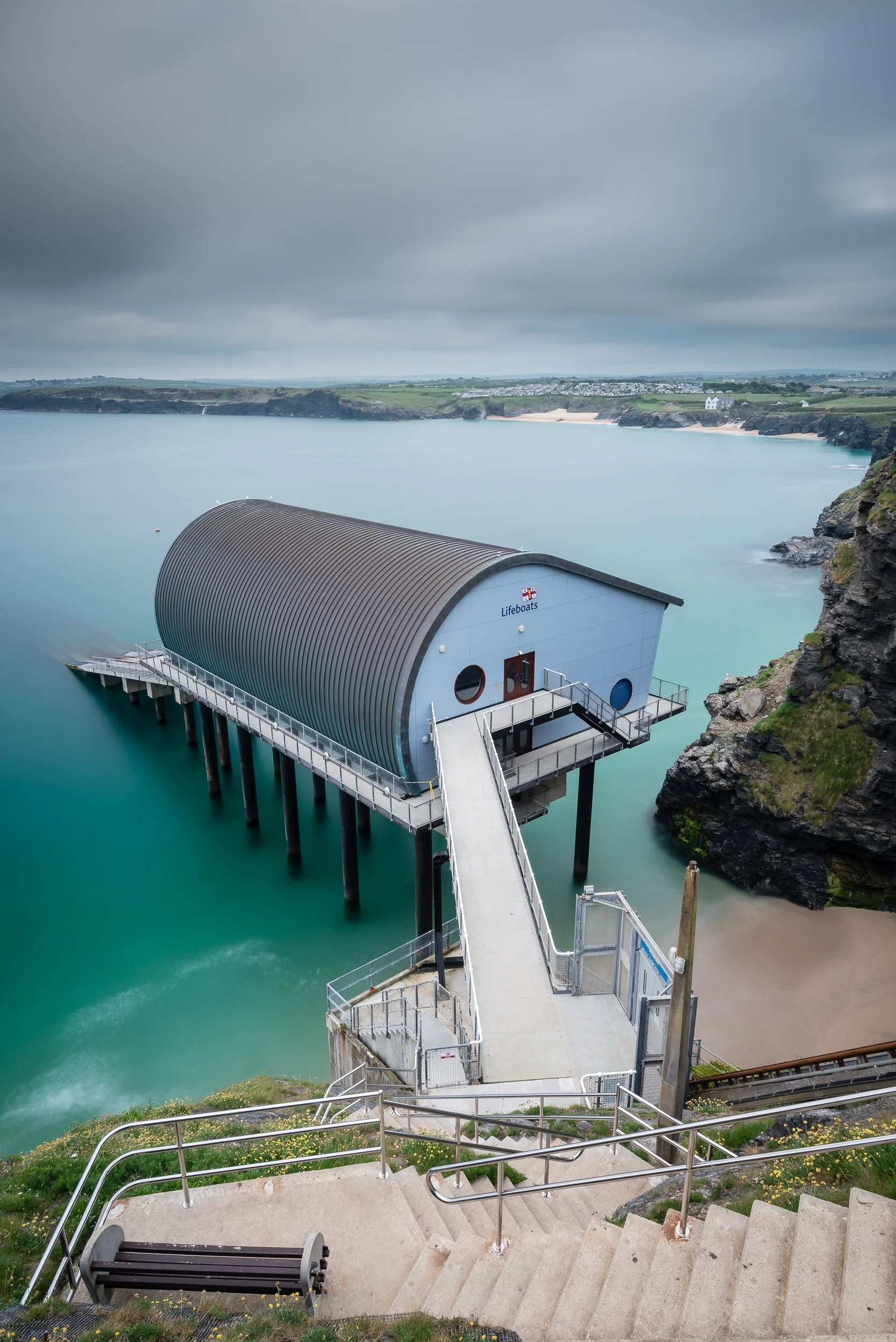Nikon D750, Nikkor 16-35mm f/4 at 22mm, ISO 100, 30 seconds, f/13, Lee Filters circular polariser, Little Stopper and ND grad.