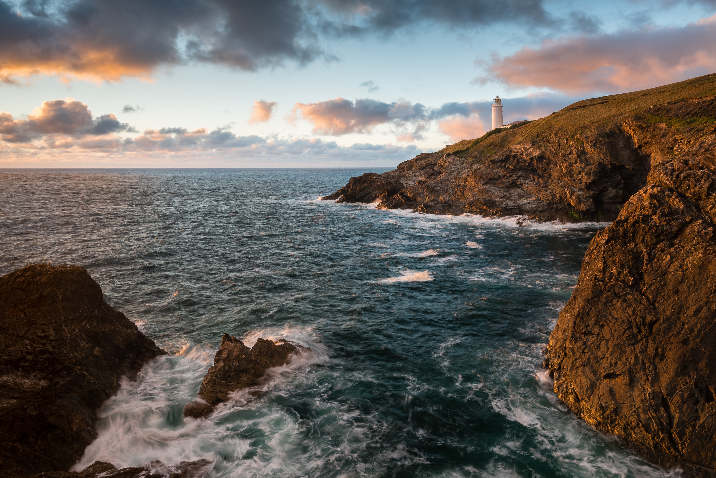 Nikon D750, Nikkor 16-35mm f/4 @ 22mm, 0.5 sec, ISO 100, f/16, Lee Filters circular polariser, ND grad.