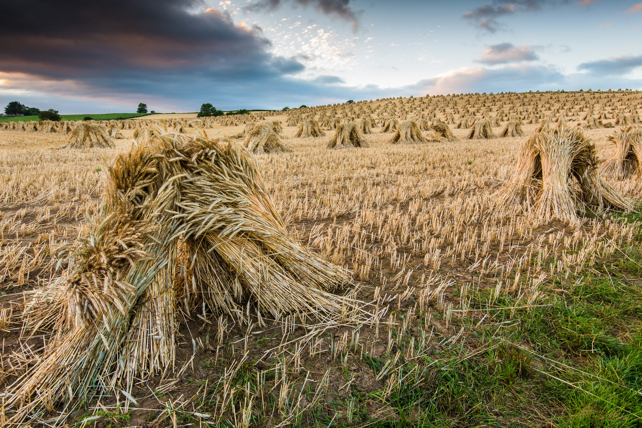Nikon D600, Nikkor 16-35mm f/4 @ 21mm, f/16, ISO 100, 0.6 secs. Taken 1st August 2013.