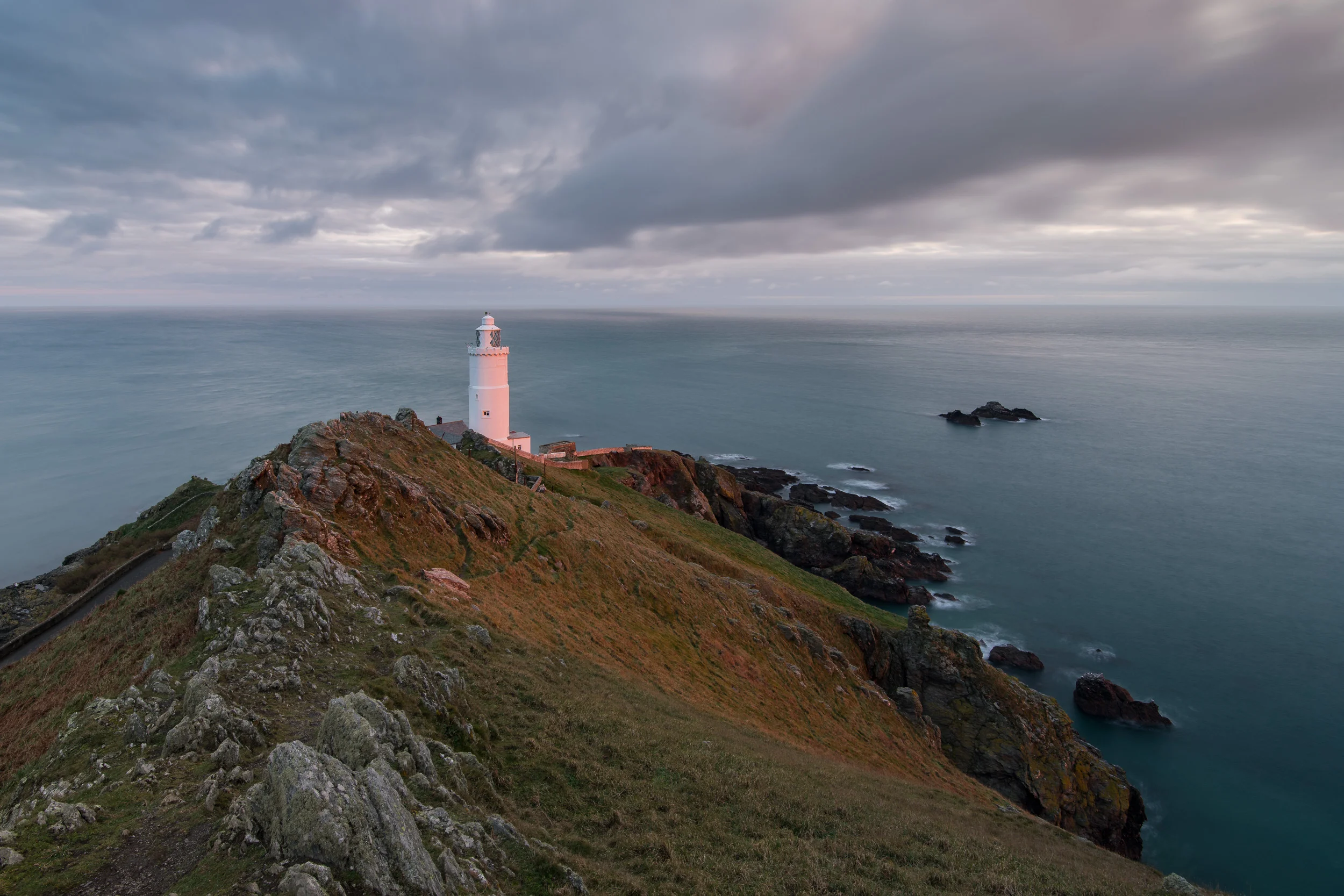 Nikon D850, Nikkor 16-35 mm f/4 VR at 18 mm, 8 seconds at ISO 64, f/13, Lee Filters circular polariser, ND grad and Little Stopper.