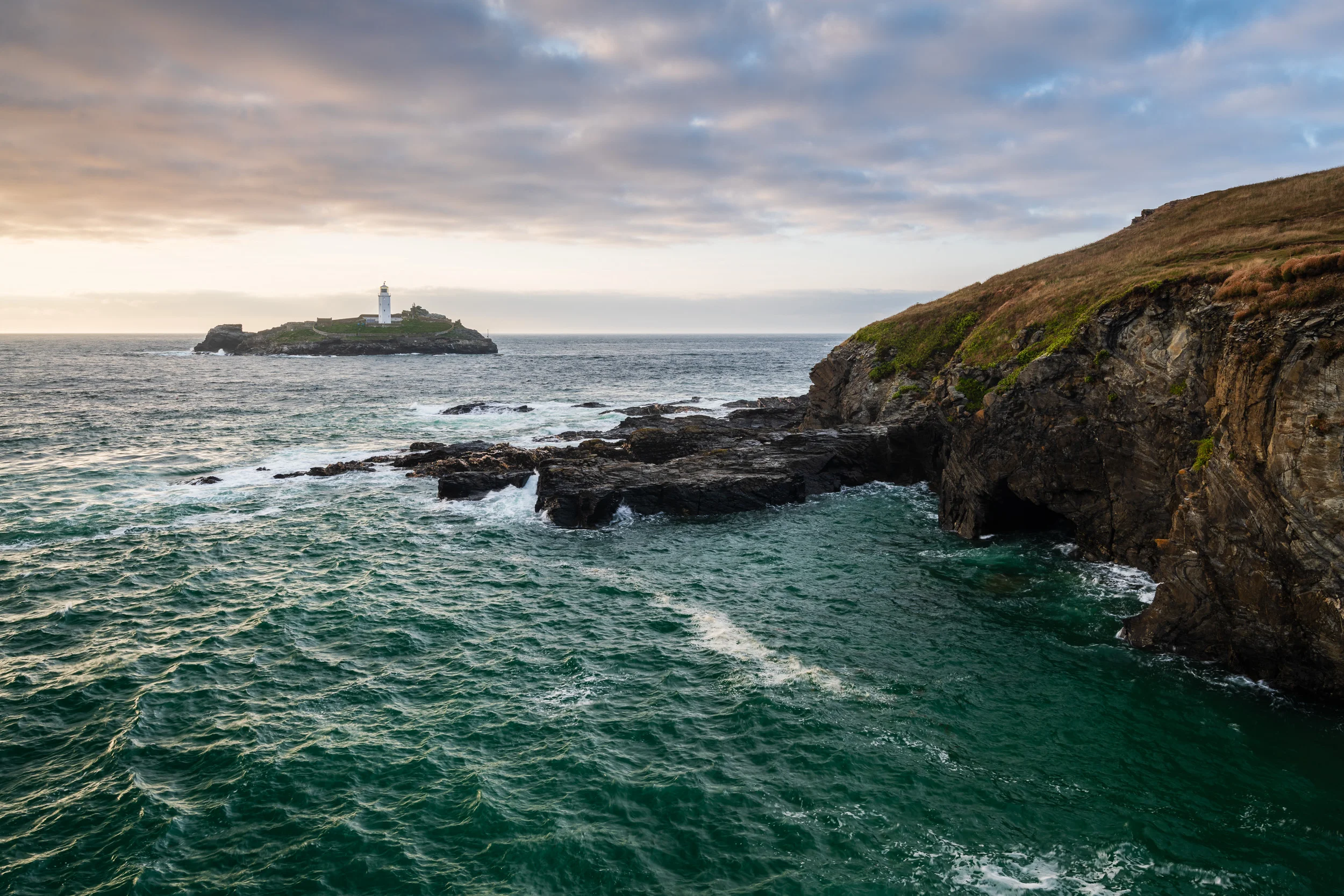 Godrevy Lighthouse from the South West Coast Path, Cornwall - Nikon D850, Nikkor 16-35 mm f/4 at 25 mm, f/11, 1/10th sec @ ISO 64, Lee Filters Landscape Polariser and 2 stop ND Grad.