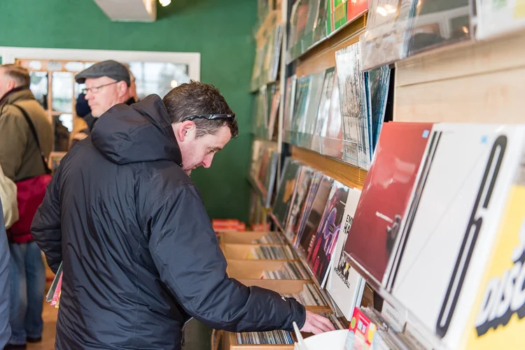 ef420-20160416-recordstoreday2016-8283-18.jpg