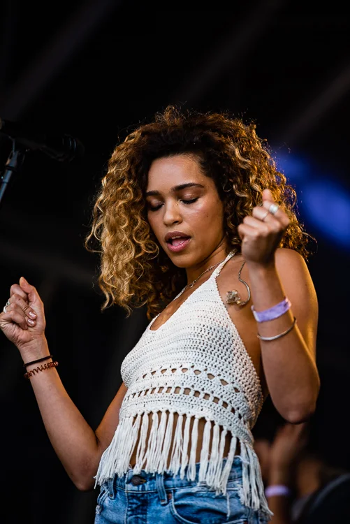 5de2d-20160529-izzybizu-11498-369.jpg