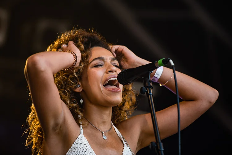 99a9c-20160529-izzybizu-11472-368.jpg