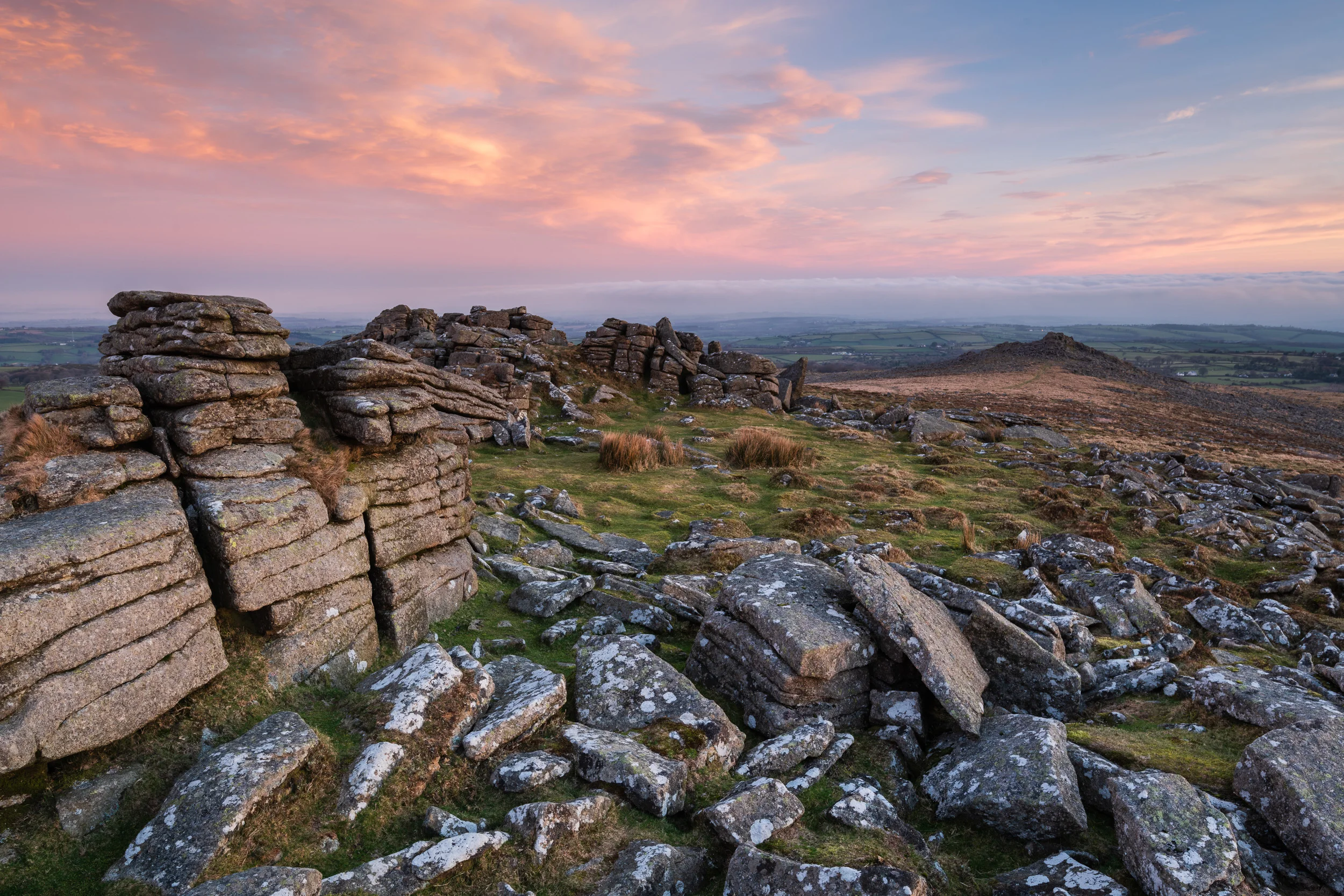 Belstone Tor and Belstone Common at Dawn, Dartmoor, Devon - Nikon D850, Nikkor 16-35 mm f/4 @ 26 mm, f/13, 3 secs @ ISO 64.