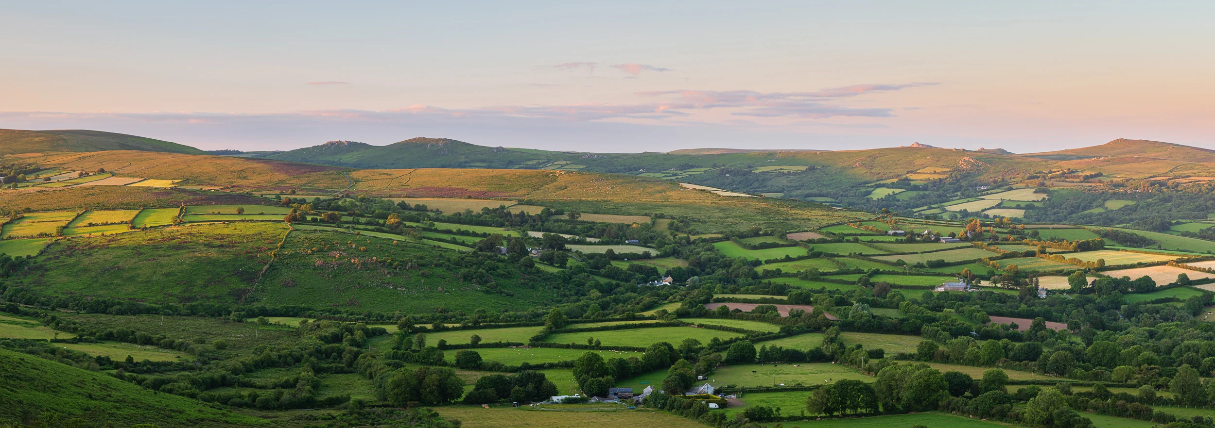 Dartmoor from Corndon Down, Devon - Nikon D850, Nikkor 70-200 f/2.8 at 98mm, f/8, 1/5th second at ISO 64, 13 image stitched panoramic cropped to 16:7.