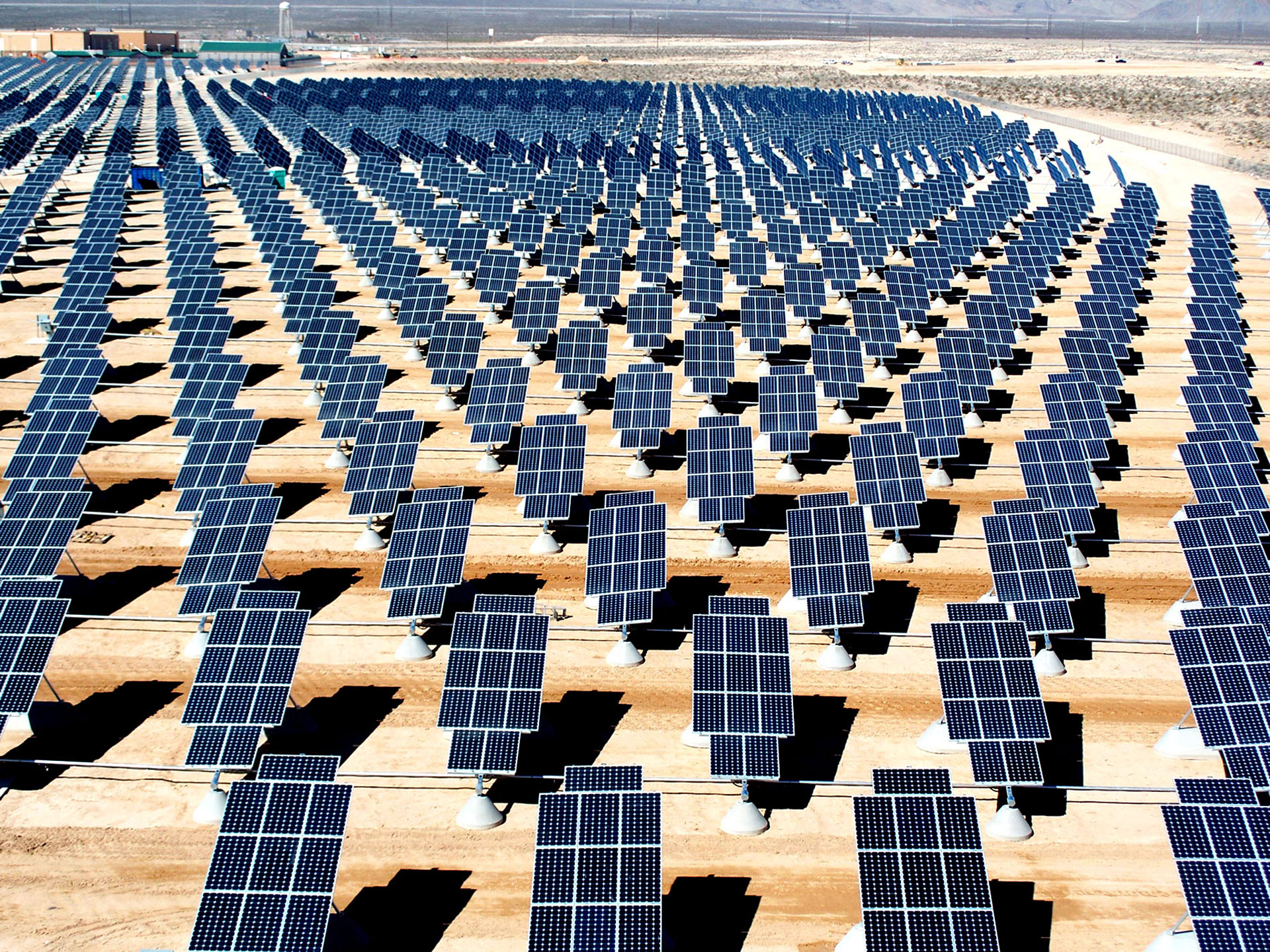 So lar Mosaic has developed a unique model to finance renewable energy. Its crowdfunding service relies on individuals instead of banks or institutional investors, and offers one of the finest mechanisms for consumers to back solar power assets.