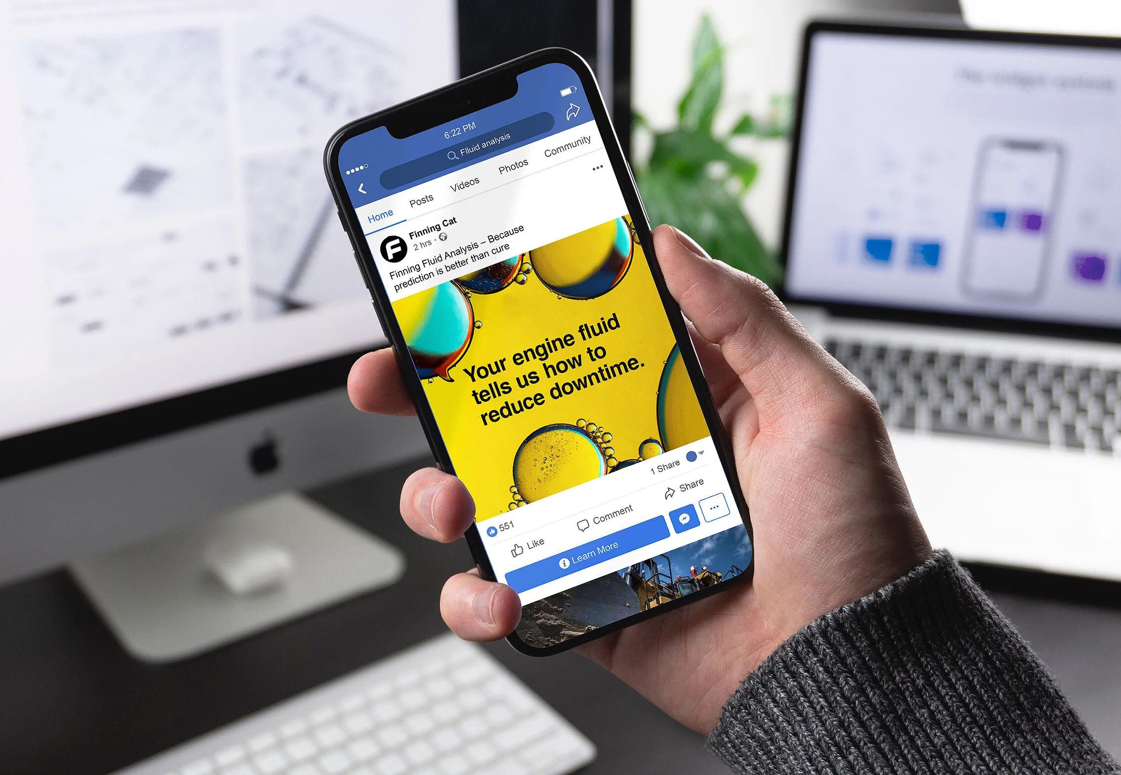 FINCAT_Hand_Mobile Mockup.jpg