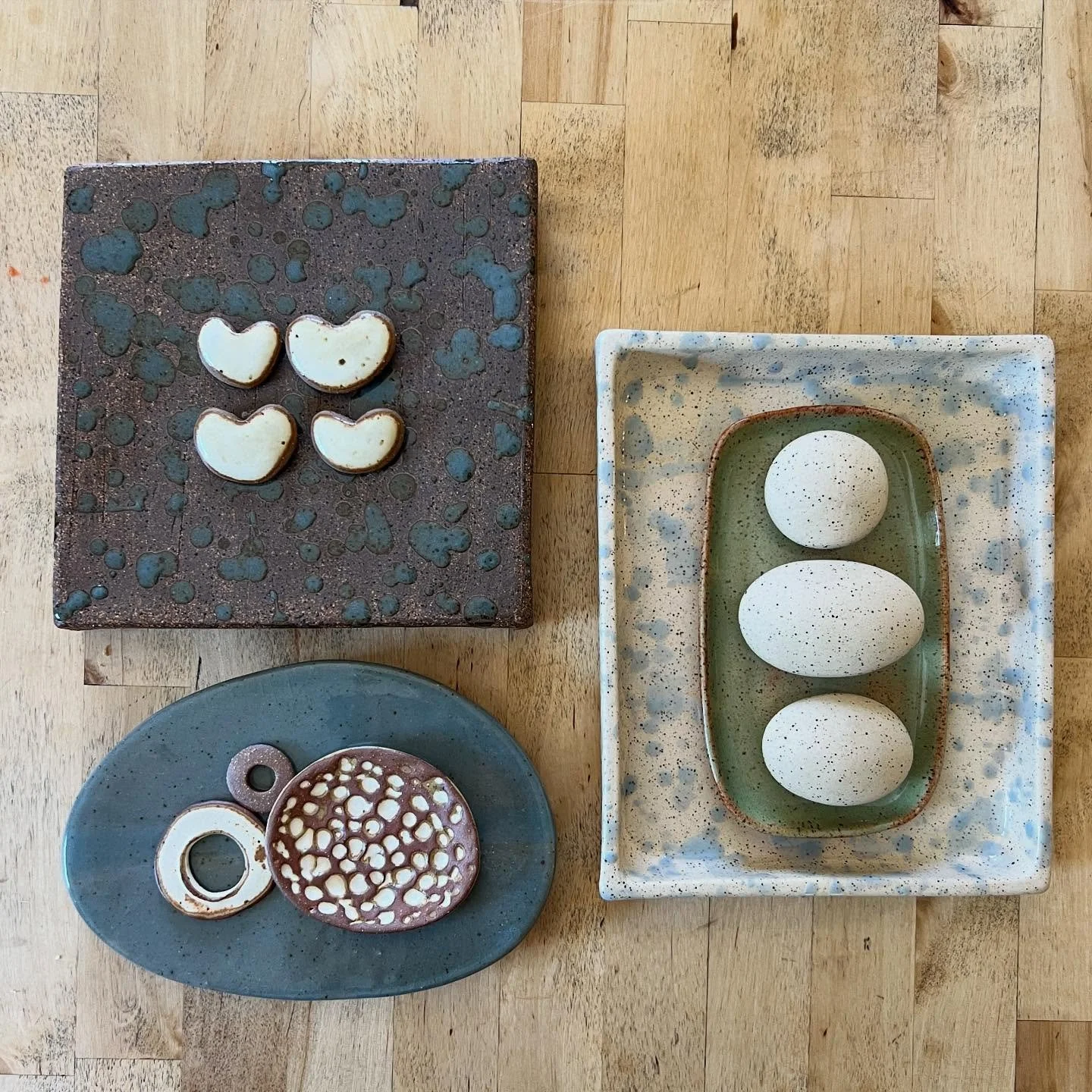 Some fresh &lsquo;glaze as glue&rsquo; goodies are slowly accumulating in the studio. As always when something lovely comes out of the kiln, I always wish I could pick up the phone and order like 50 more, pronto. Lol. But it&rsquo;s always just me on