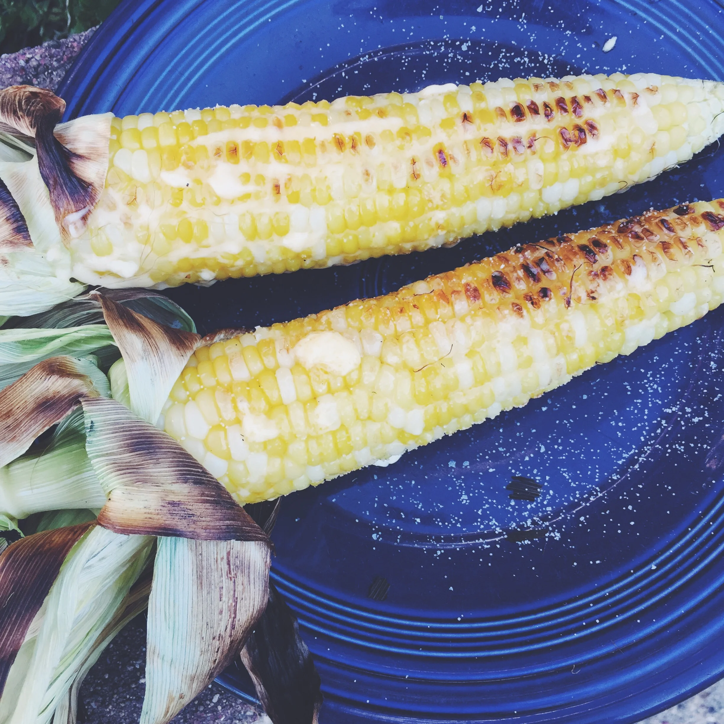 summery grilled corn on the cob