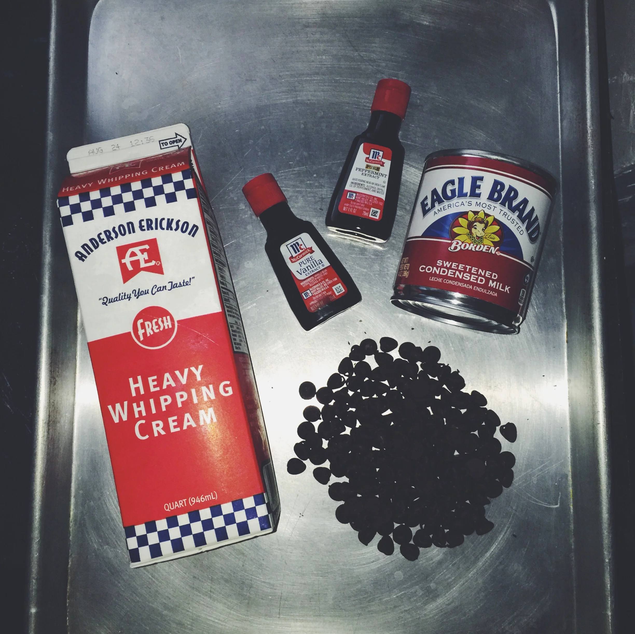 mint chocolate chip ice cream ingredients