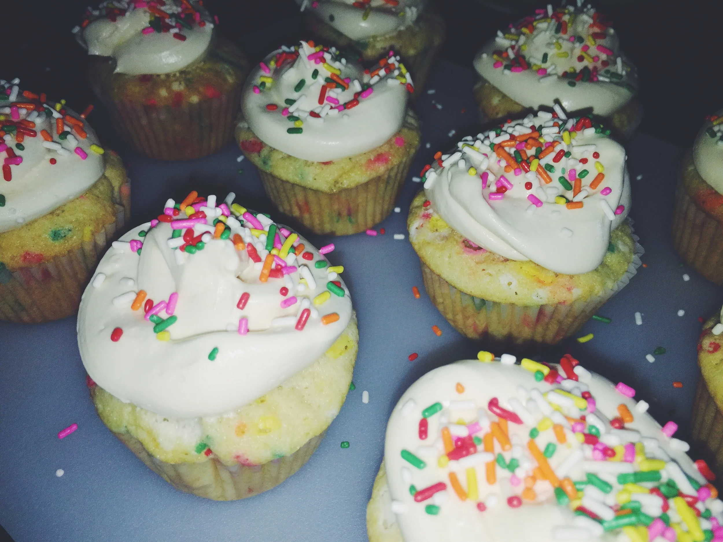 yummy easy funfetti cupcakes
