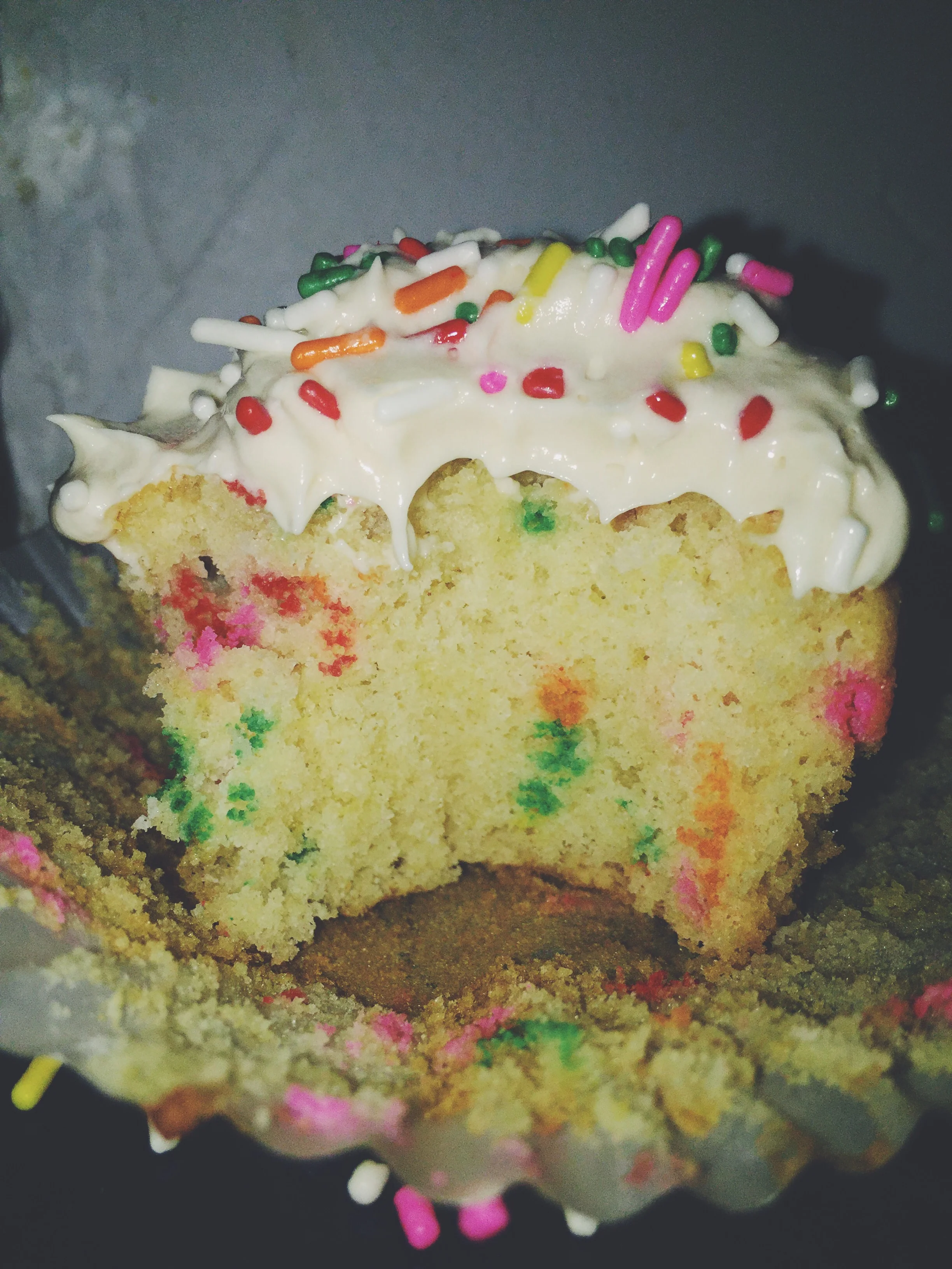 YUM! funfetti cupcakes