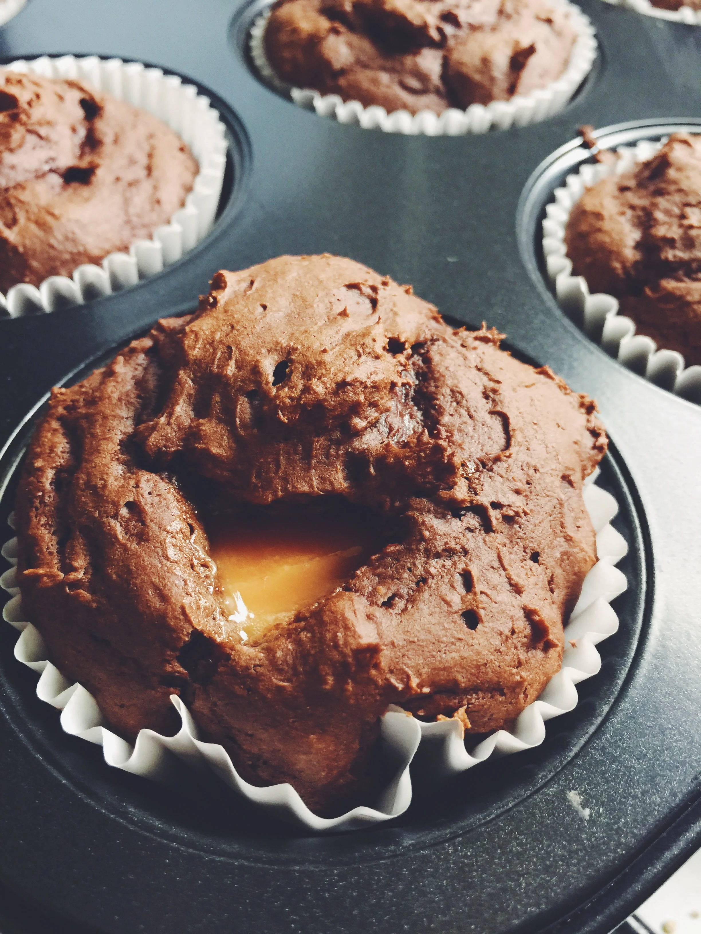 chocolate pumpkin cupcakes with caramel