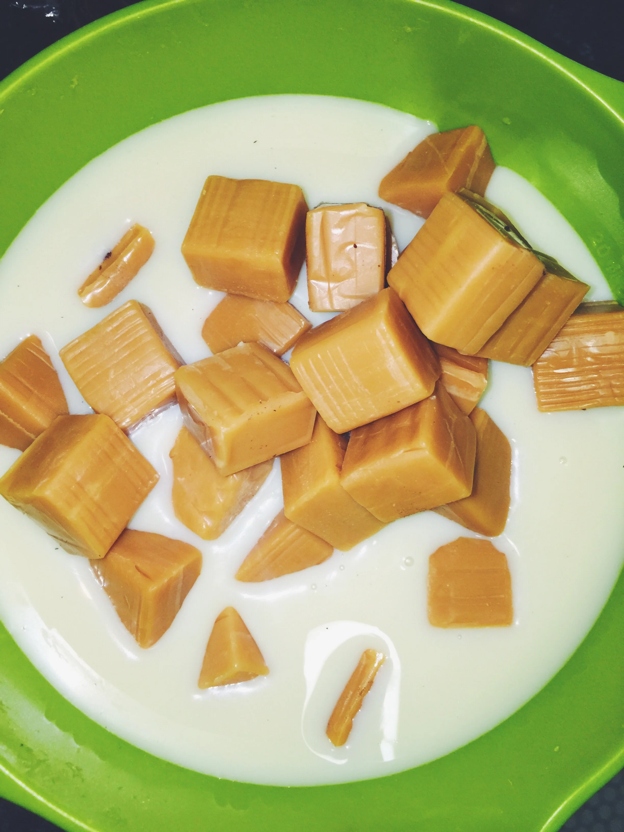 making caramel filling