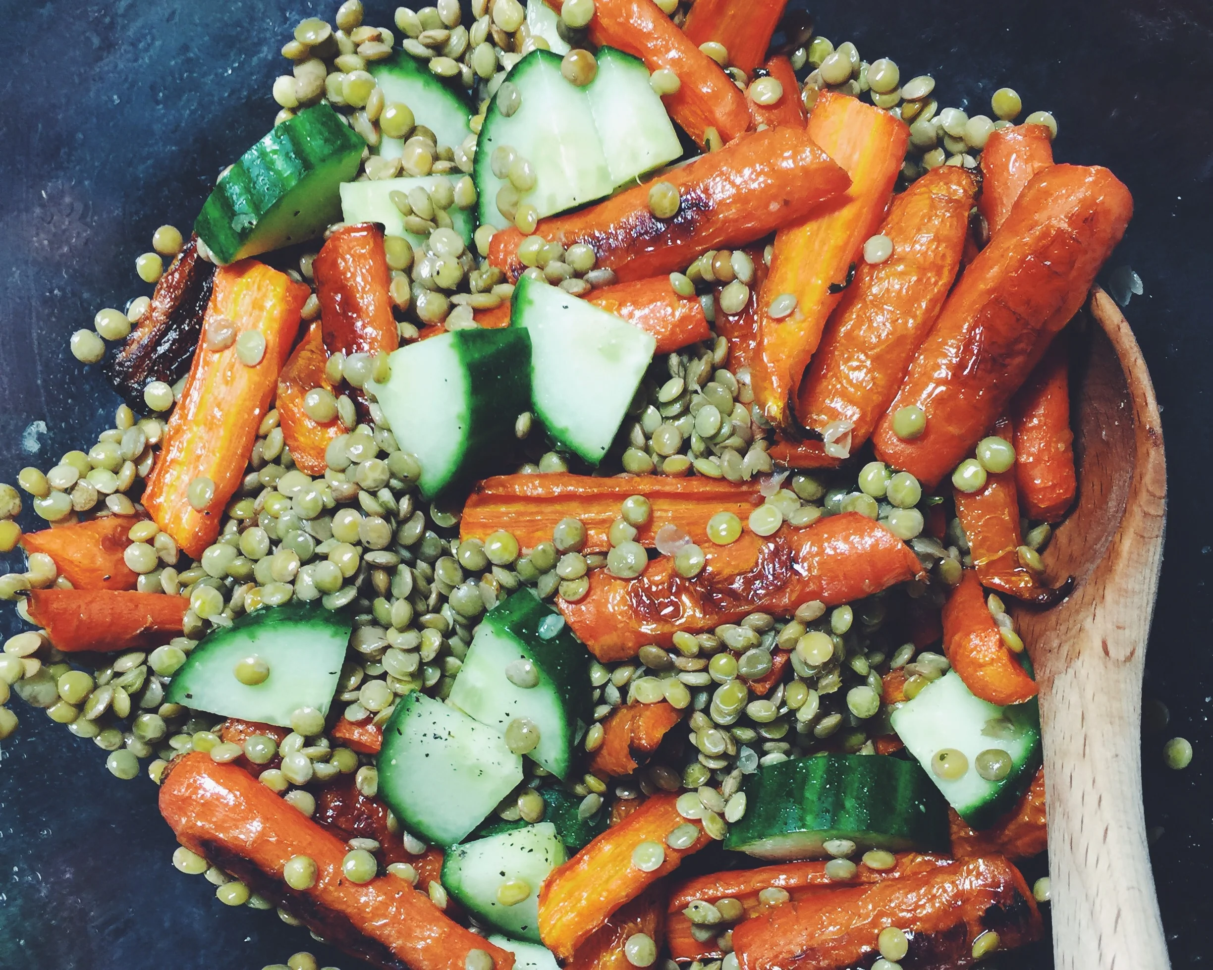 lentil salad with carrots and cucumber