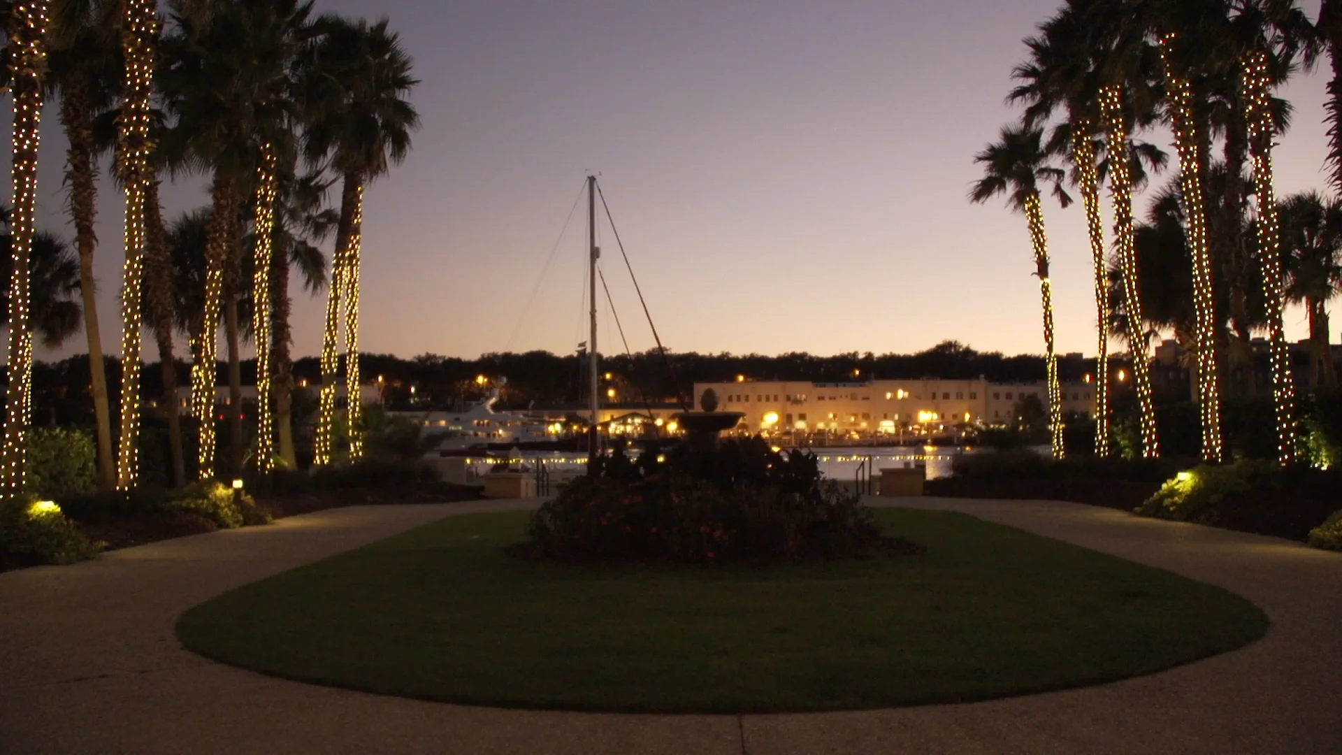 savannah downtown.jpg