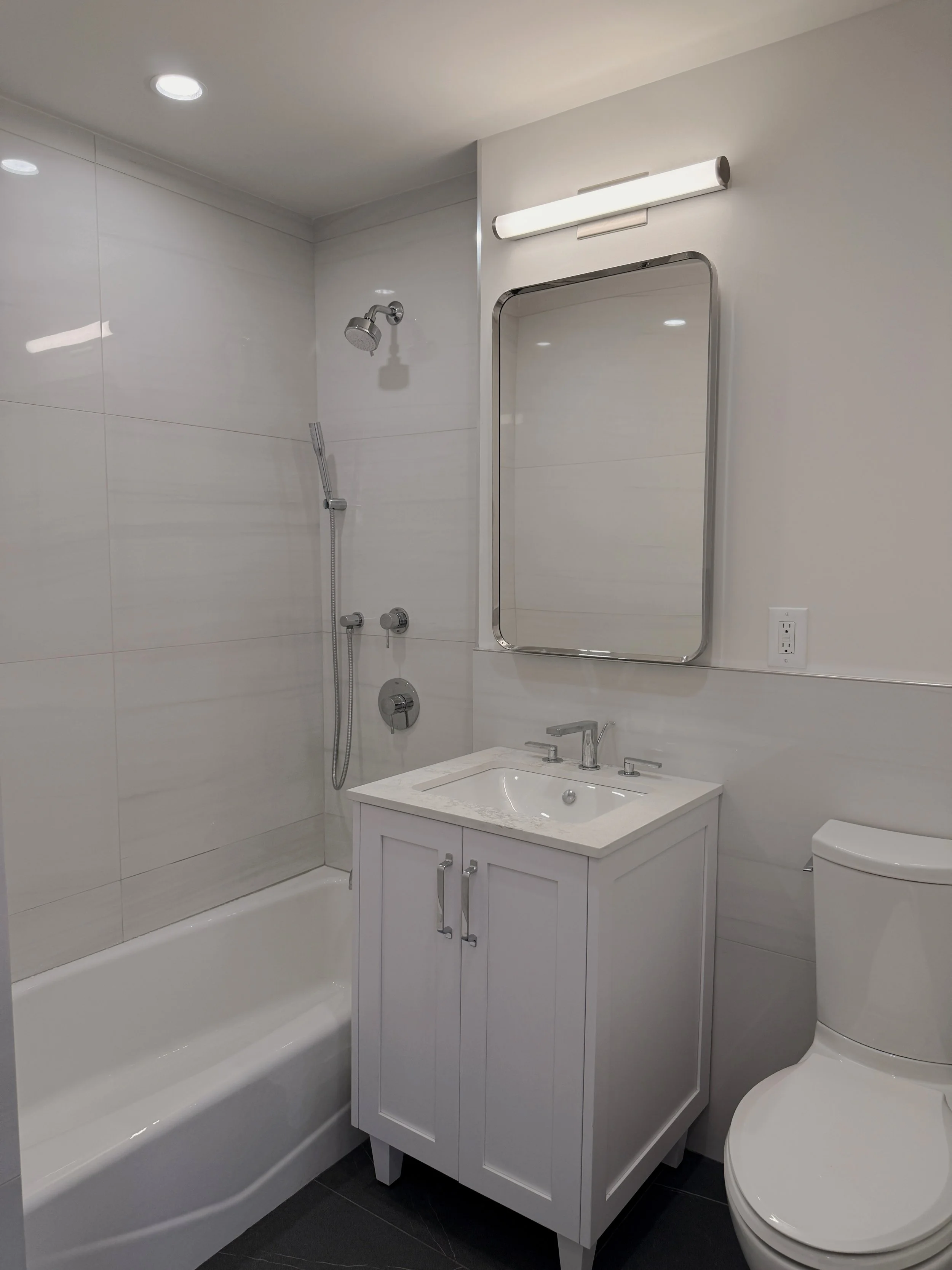 16B - Bath 1.jpg
