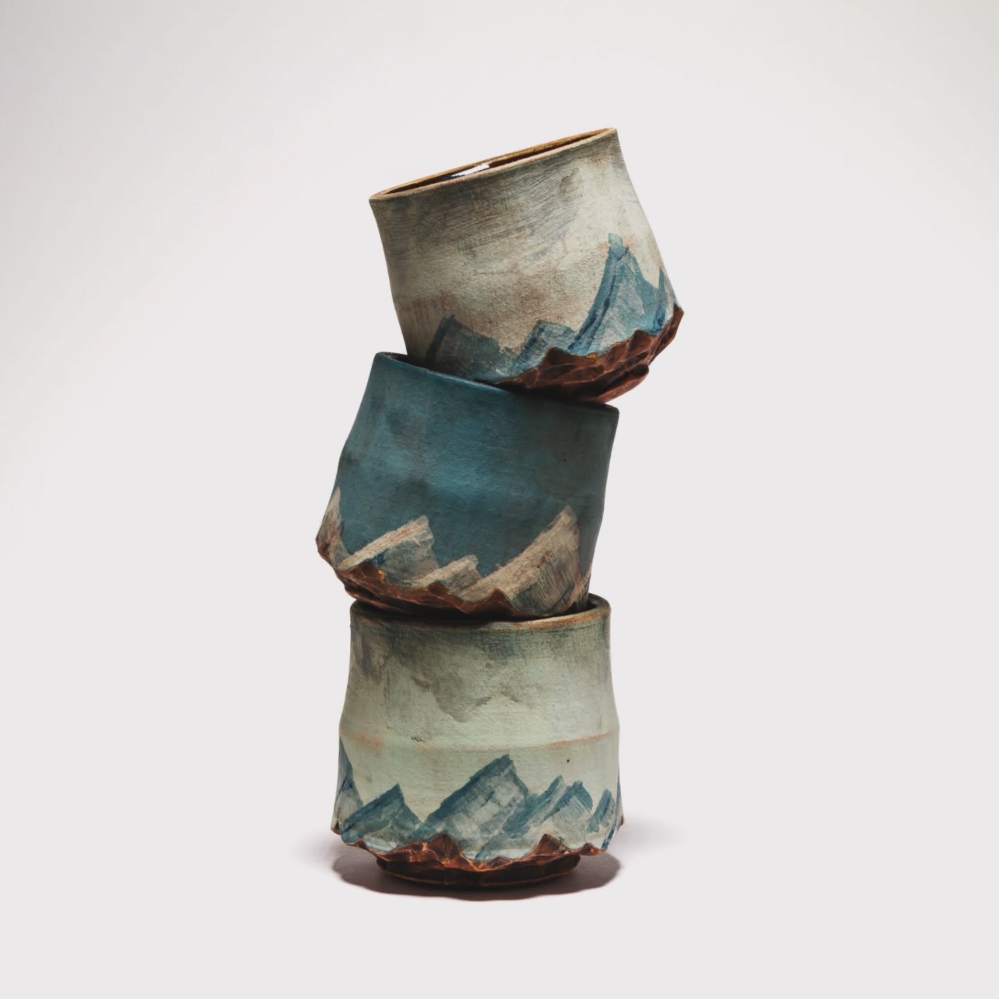 Blizzard + cold front = perfect excuse to build a snowman&hellip; out of new cups. Stack &rsquo;em high.
Also&hellip; meet my &ldquo;laser engraver death ray&rdquo; (doesn&rsquo;t actually hurt snow&hellip; probably)
.
.
.
#SnowDay #CupStacking #Wint