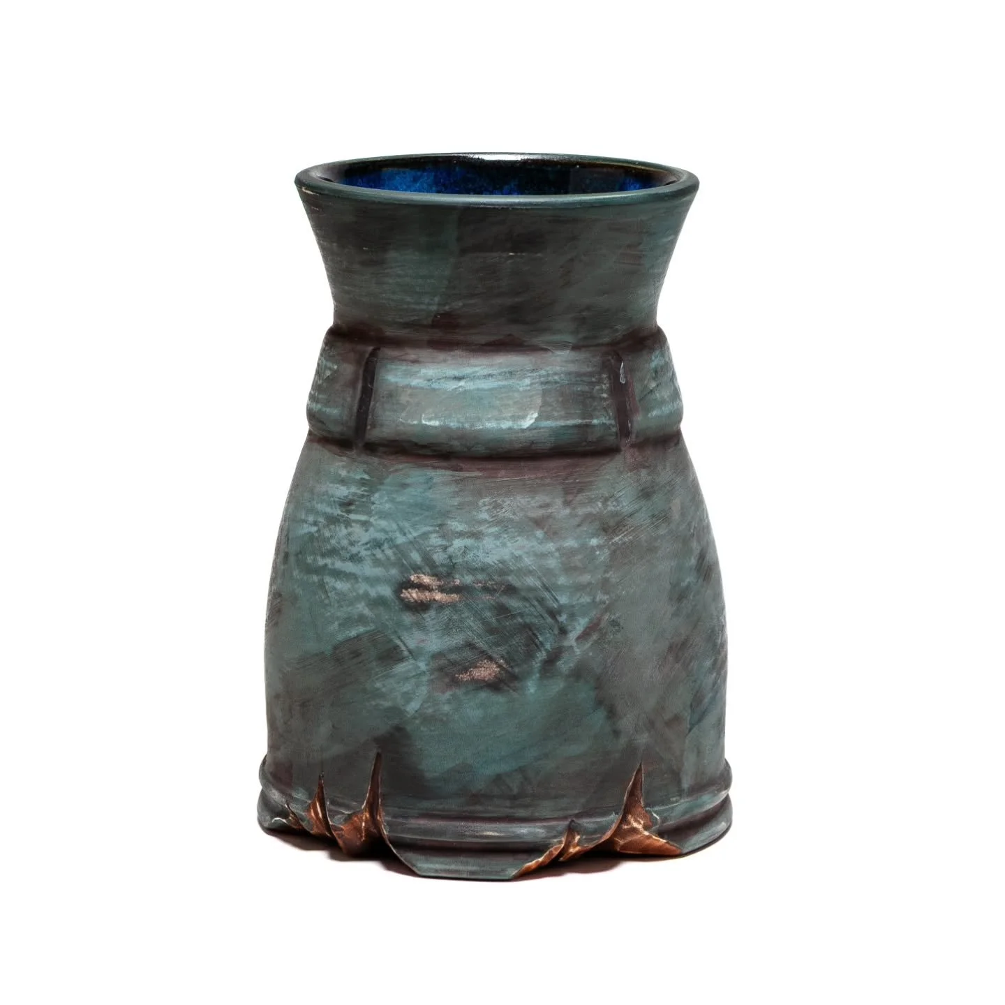 This vase was inspired by Cheomseongdae (첨성대) in Gyeongju, Korea &mdash; the oldest surviving astronomical observatory in East Asia, built during the Silla Dynasty.

I was drawn to its shape, weight, and quiet strength. The stacked stone blocks, the 