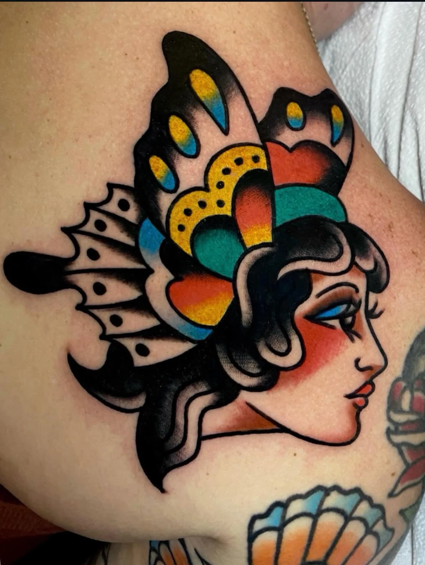 First class and built to last. @sonnyrothtattoo giving gold over here. Book now for March or catch him for a walk-in. 
486 Congress St.