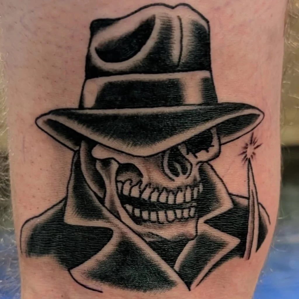 Dark creeper creepin down Congress street all thanks to our guy @jasonasaras 
call ahead or pop on by 7 days a week for hard lurkin&rsquo; ghouls and gals. 
#portlandmaine #thewaytattoosshouldbe #tattooflash #maine #goldstartattoo