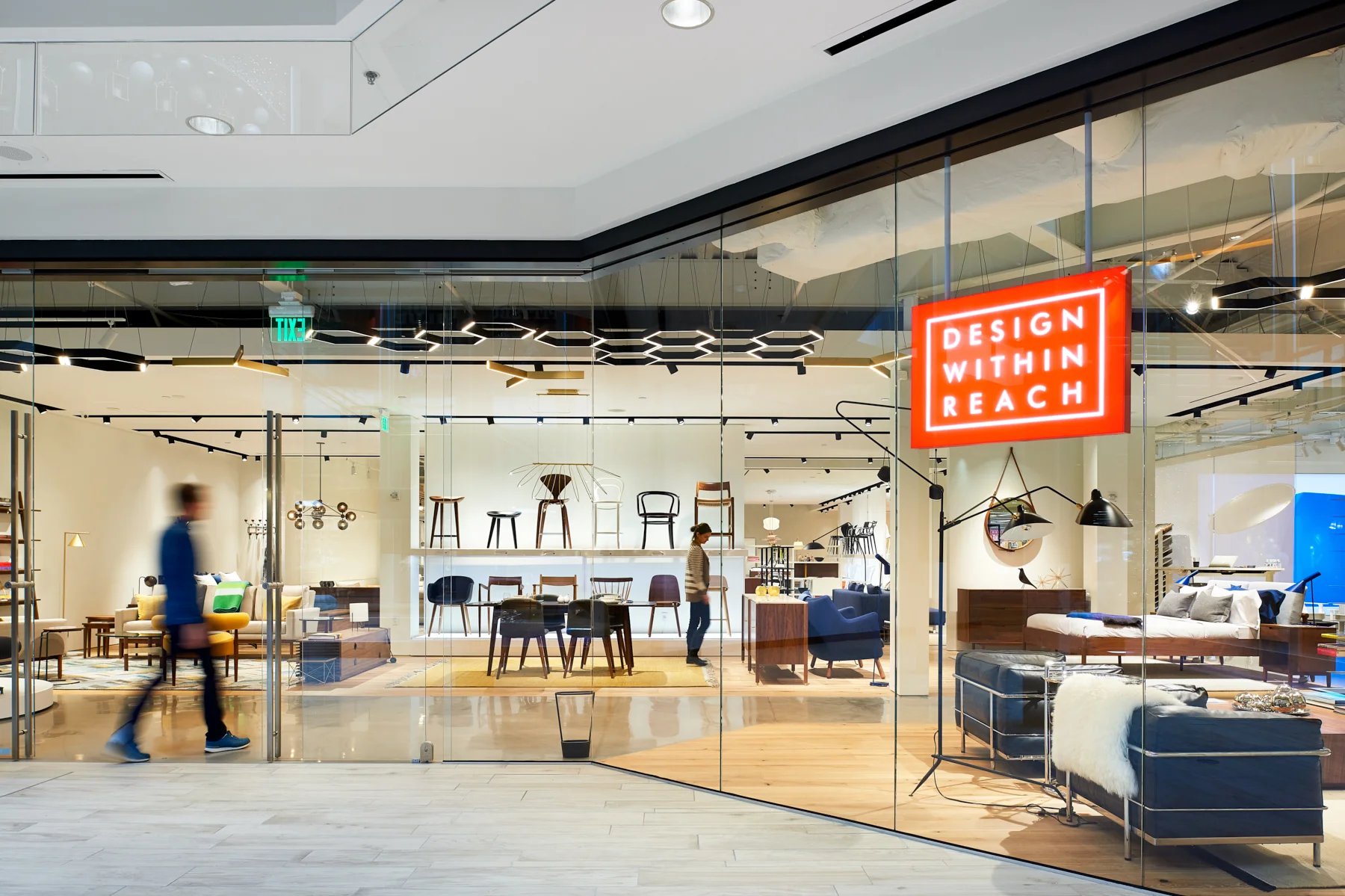 Design Within Reach showroom, created in collaboration with NewStudio Architecture