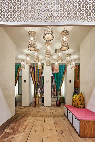 Custom steel accents in the Free People store at MOA, created in collaboration with NewStudio Architecture