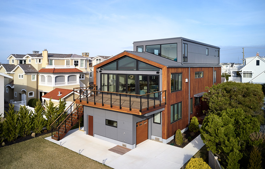 NewStudio Architecture's contemporary seaside retreat has three spacious floors.