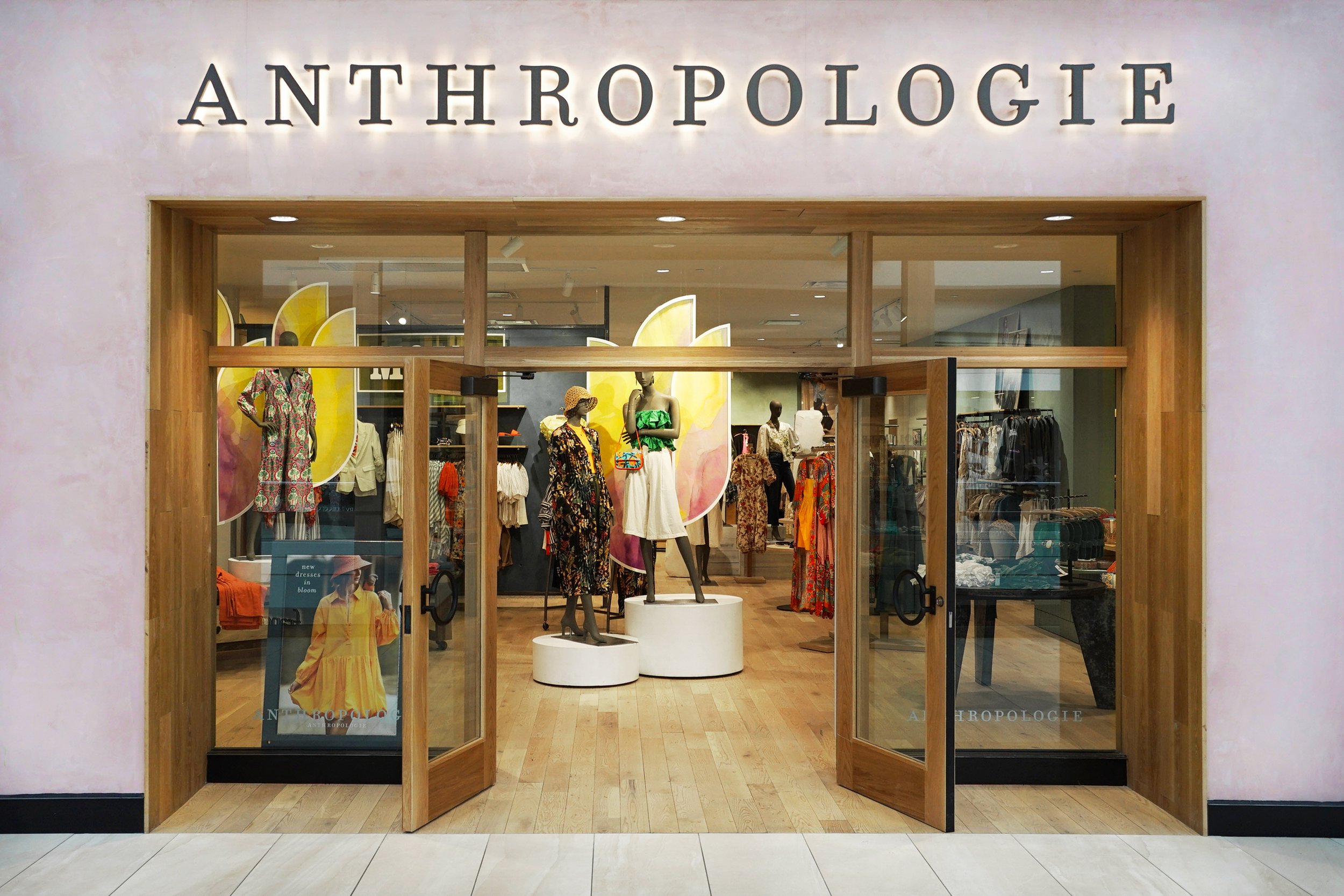 Antrho Storefront 1(2).jpg