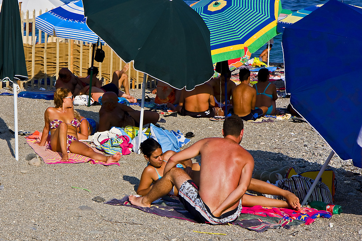 simpsons beach02.jpg