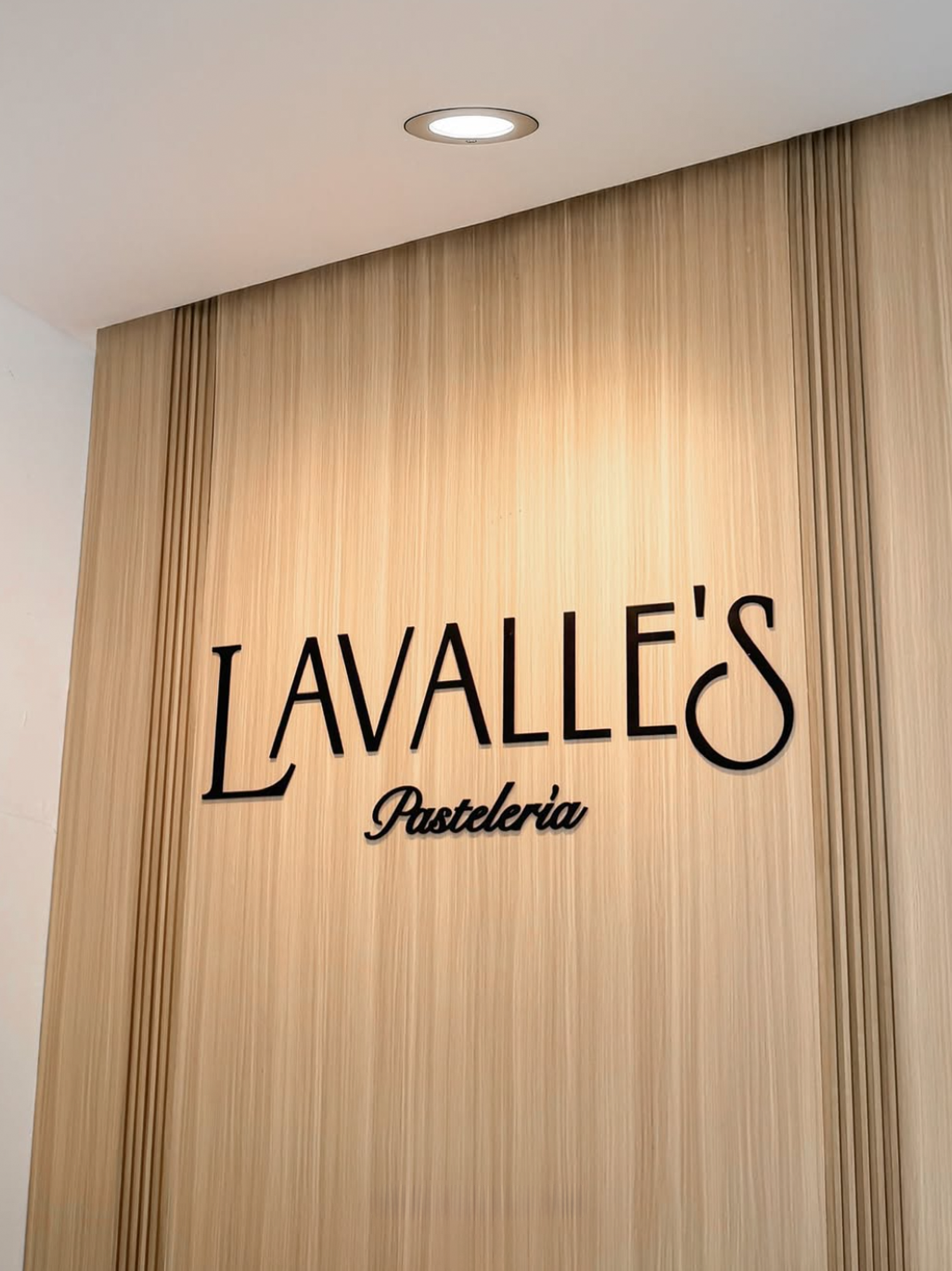10.Lavallez-v-store.png