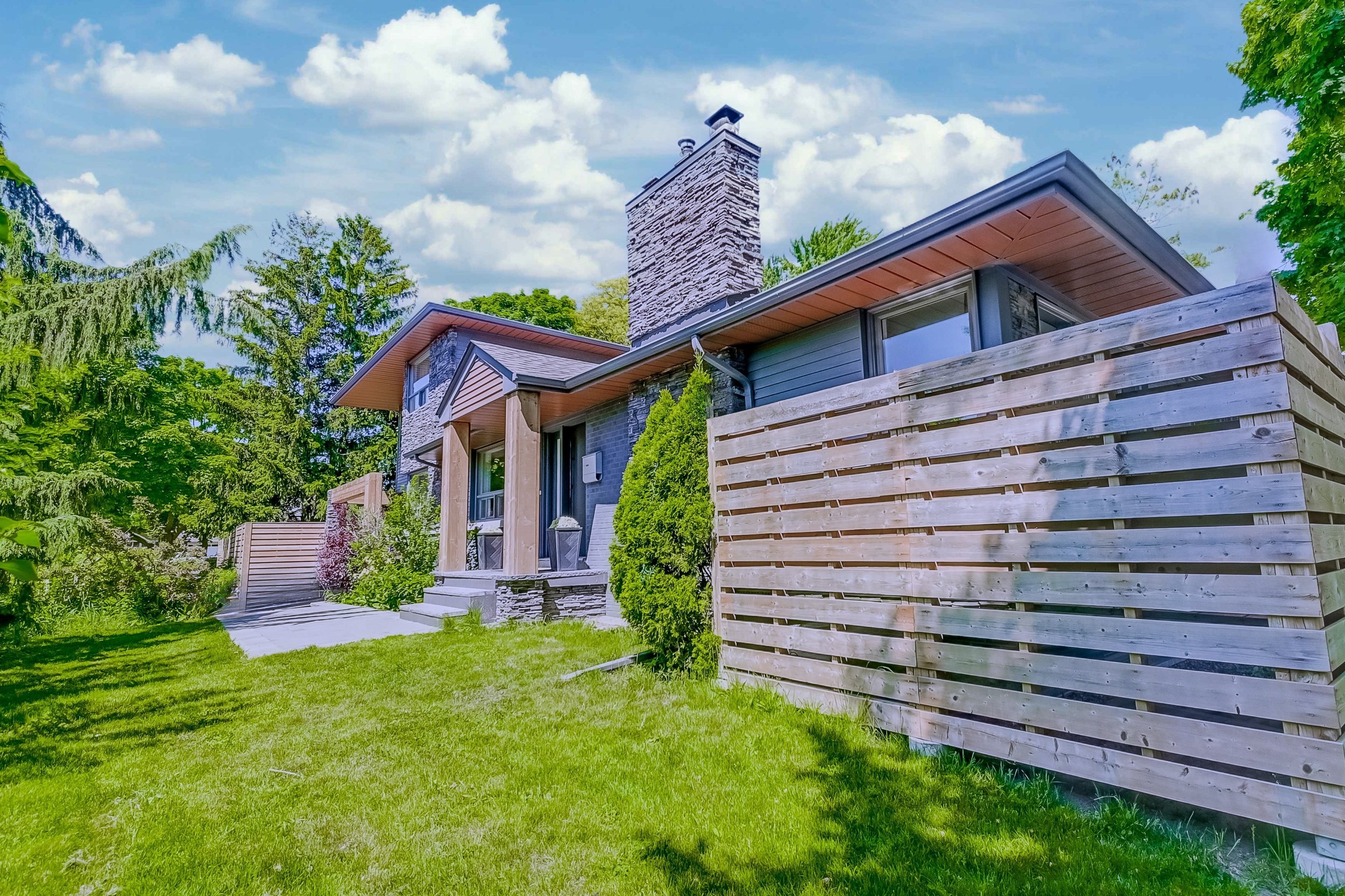 STILL FOR SALE: 122 Prince George Drive, Etobicoke