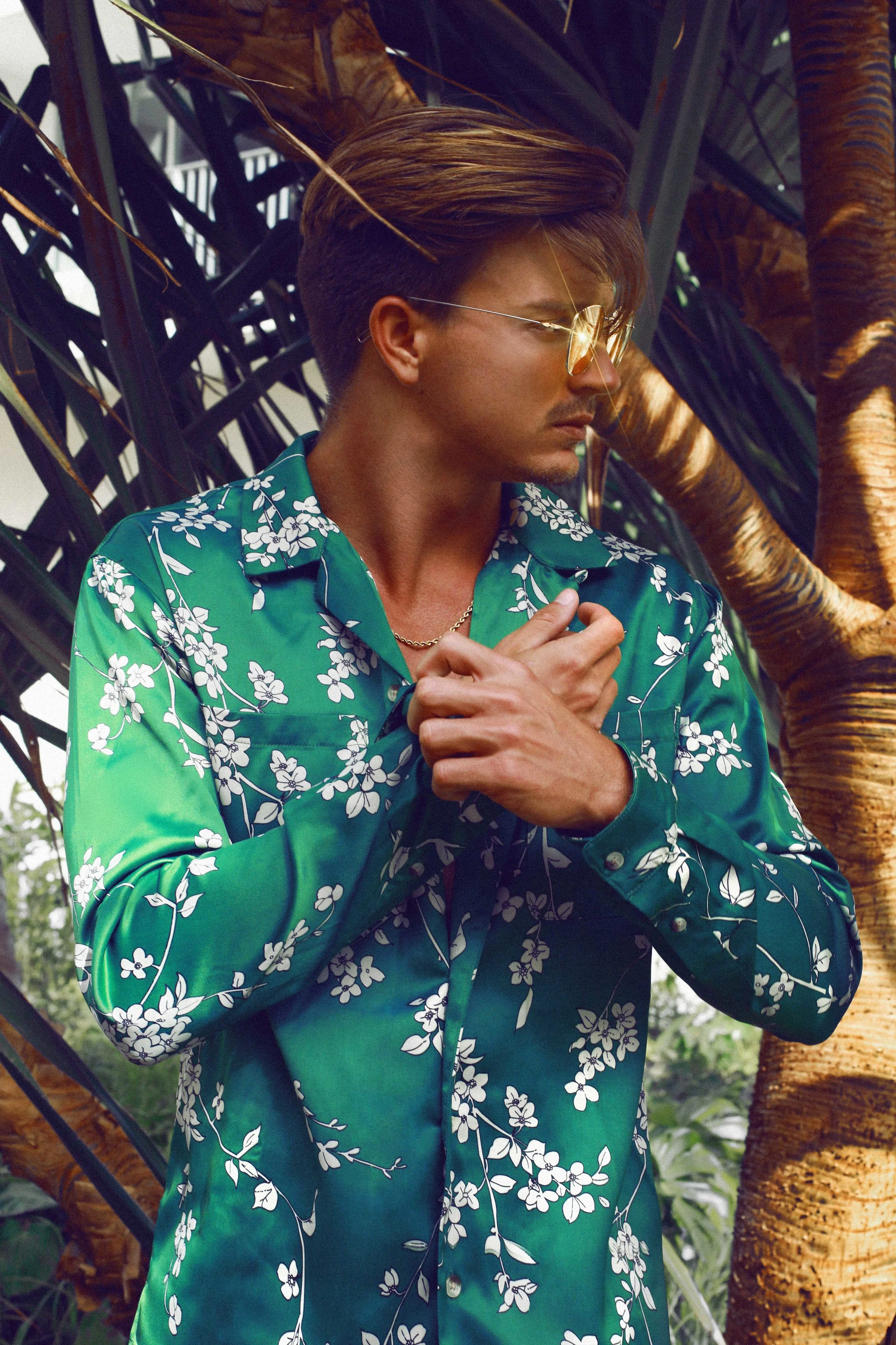 Enhance your Photography Portfolio with these 7 Sunkissed Photoshop Actions perfect for Tropical Summer Vibes and Tan Salty Skin - Created by Photographer @alyssarisley Alyssa Risley