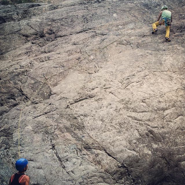 &Ouml;ppen kl&auml;ttring p&aring; &Ouml;rnberget. #bergsidan #friluftsframjandet #climbing #&ouml;ppenkl&auml;ttring