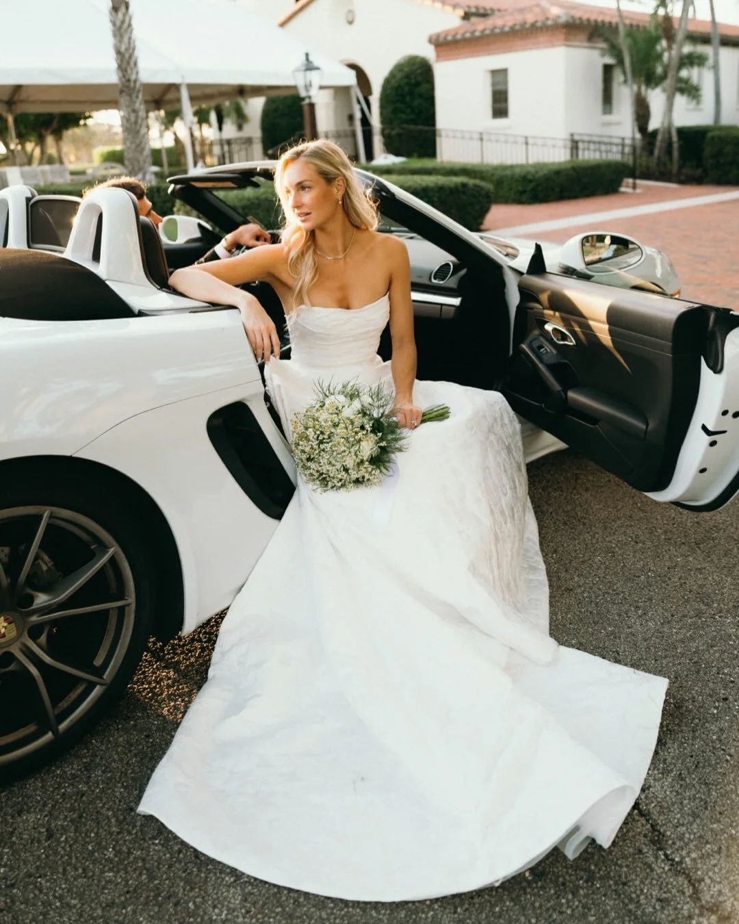 the Houstons on the glowiest soflo day, surrounded by their dearest ones. 
(I&rsquo;ll hold slide #3 close for a very long time - the tenderness of motherhood on full display. 🥺)