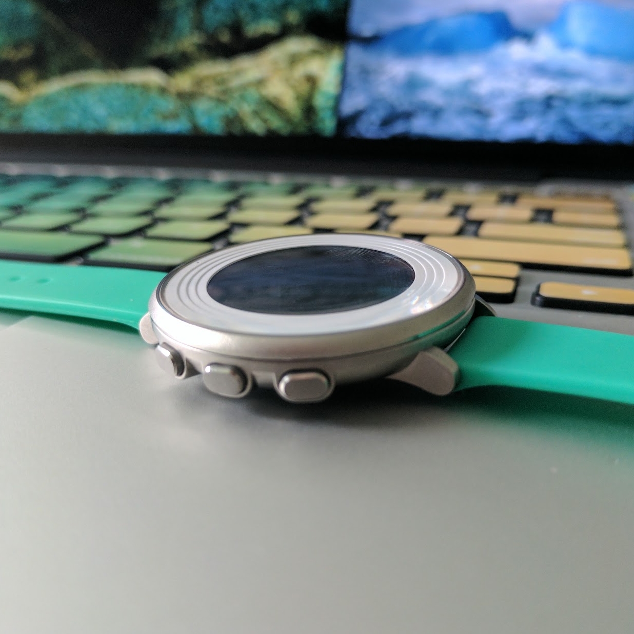 So slim. This thing actually just looks like a regular watch.