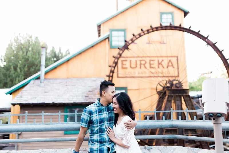 DisneylandEngagementSession_017.jpg